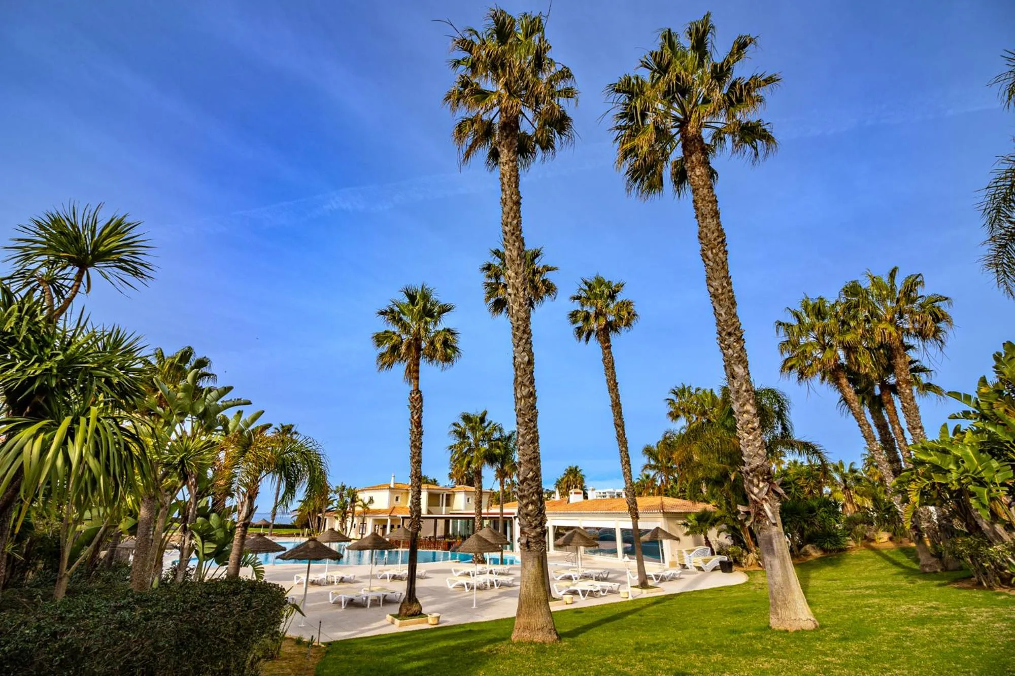 Swimming pool in Clube Porto Mos - Sunplace Hotels & Beach Resort