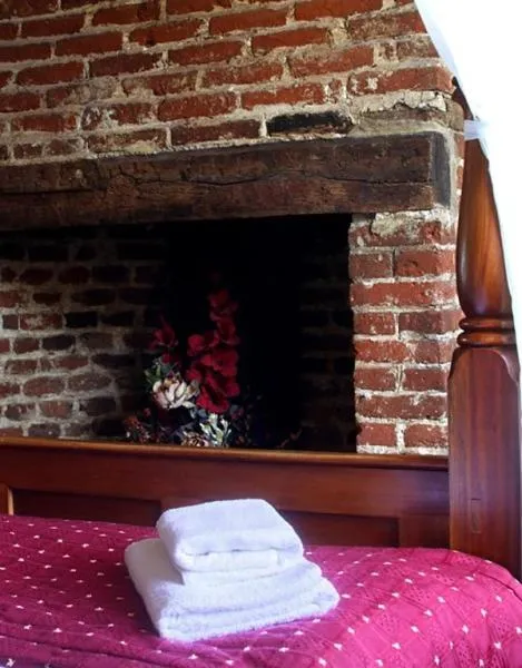 Other, Bed in The Griffin Hotel