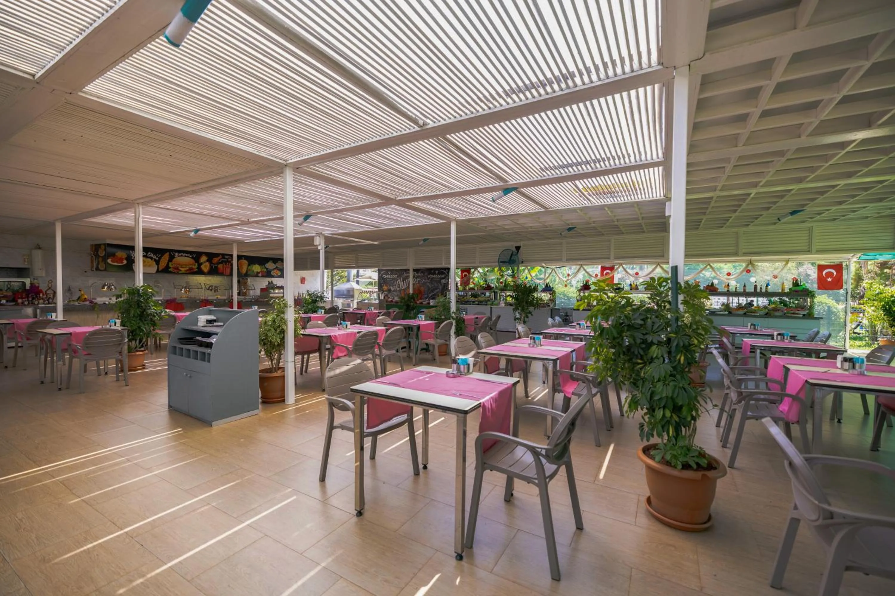 Food and drinks in VONRESORT Golden Beach & Aqua - Kids Concept-Ultra All Inclusive