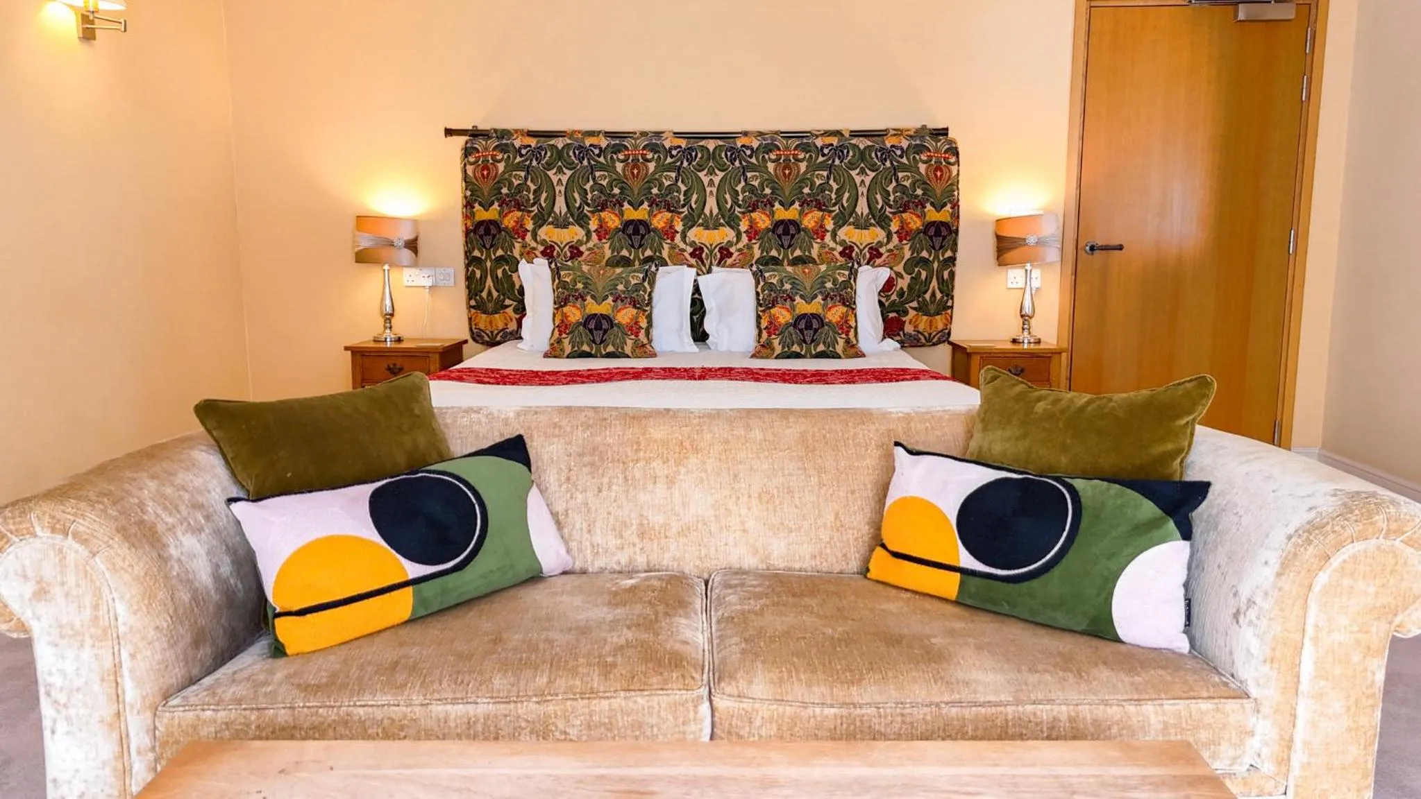 The Pheasant Public House & Hotel