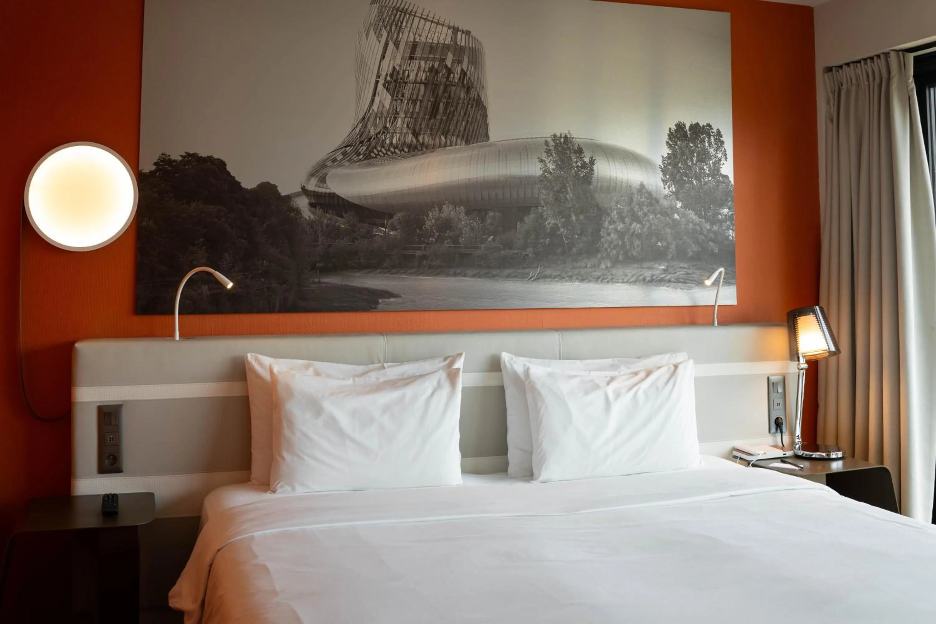 Bed in Radisson Blu Hotel Bordeaux