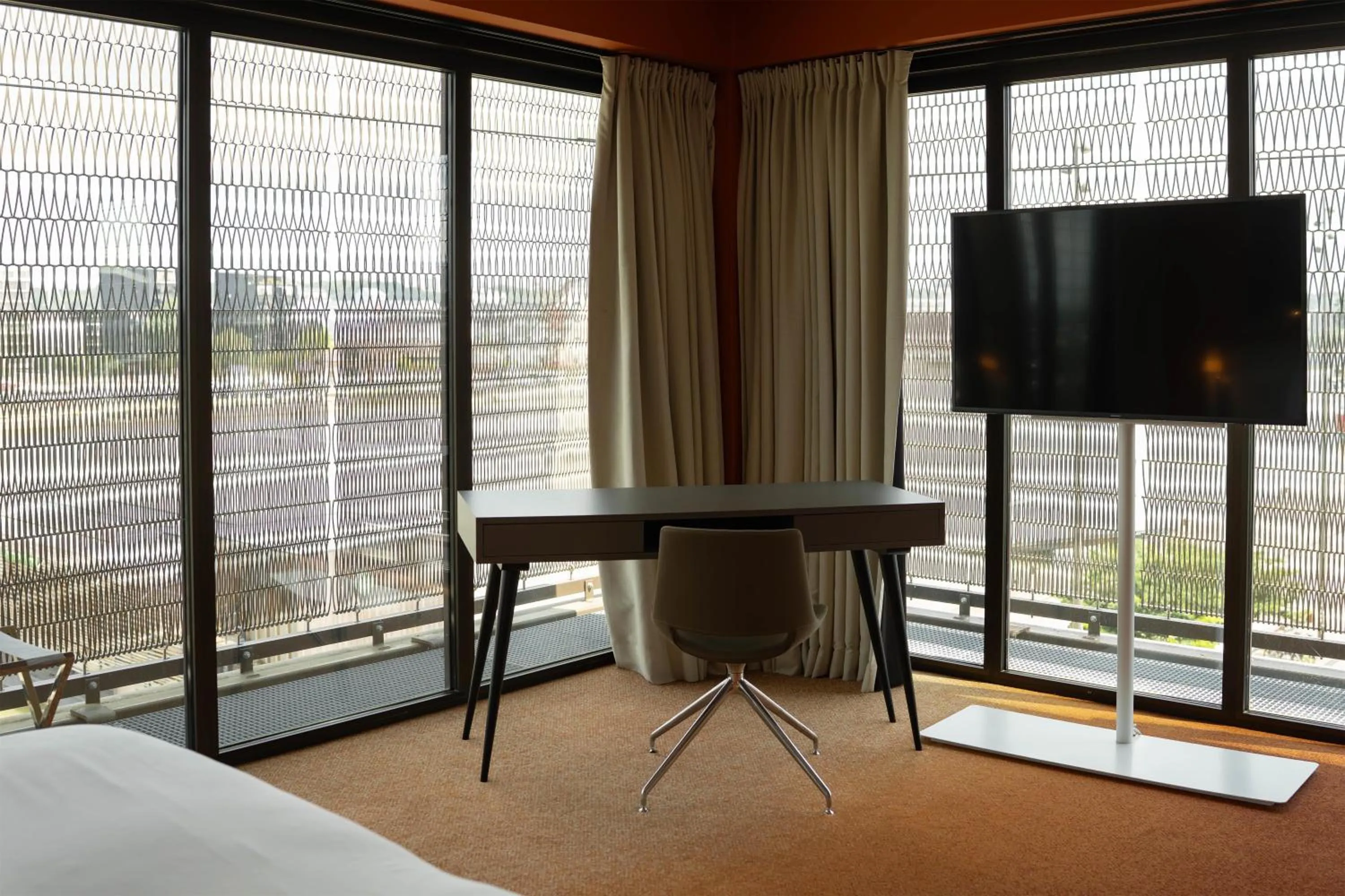 Other, Bed in Radisson Blu Hotel Bordeaux