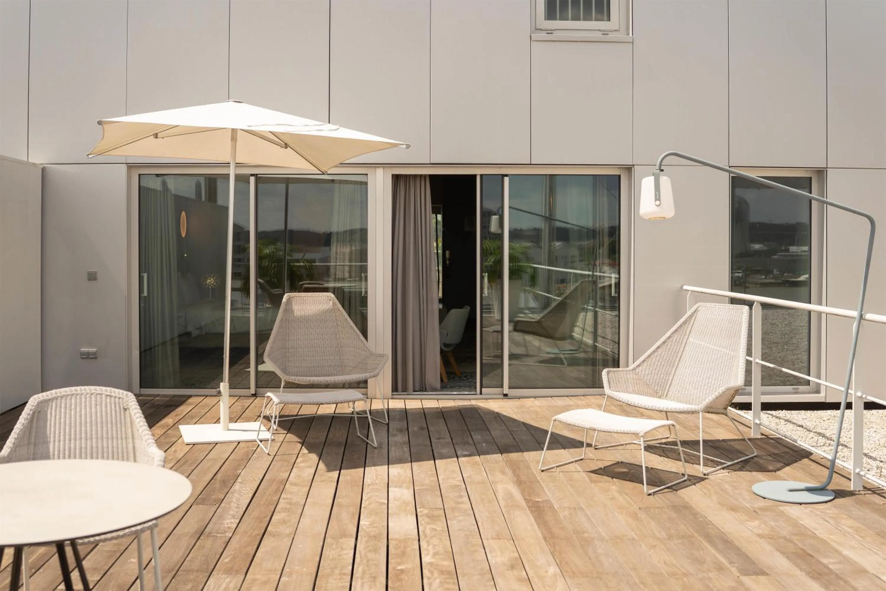 Photo of the whole room in Radisson Blu Hotel Bordeaux