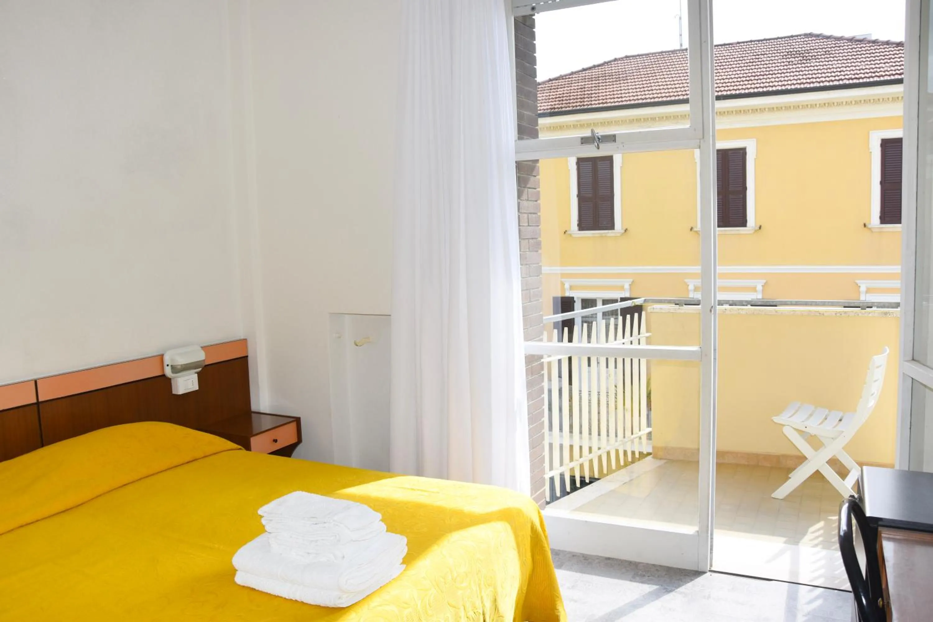 Photo of the whole room in Hotel Suprem sul Mare