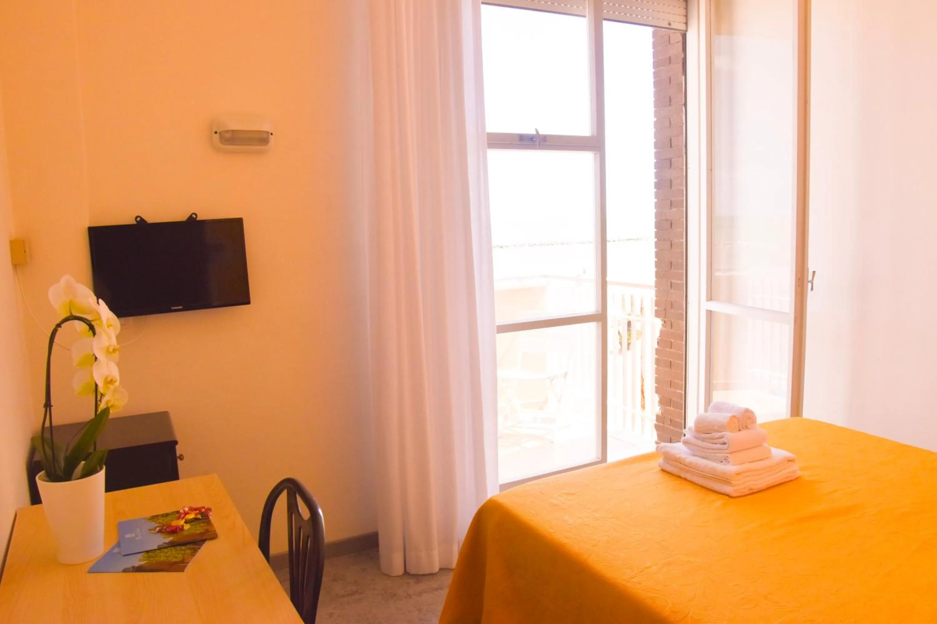 Photo of the whole room in Hotel Suprem sul Mare