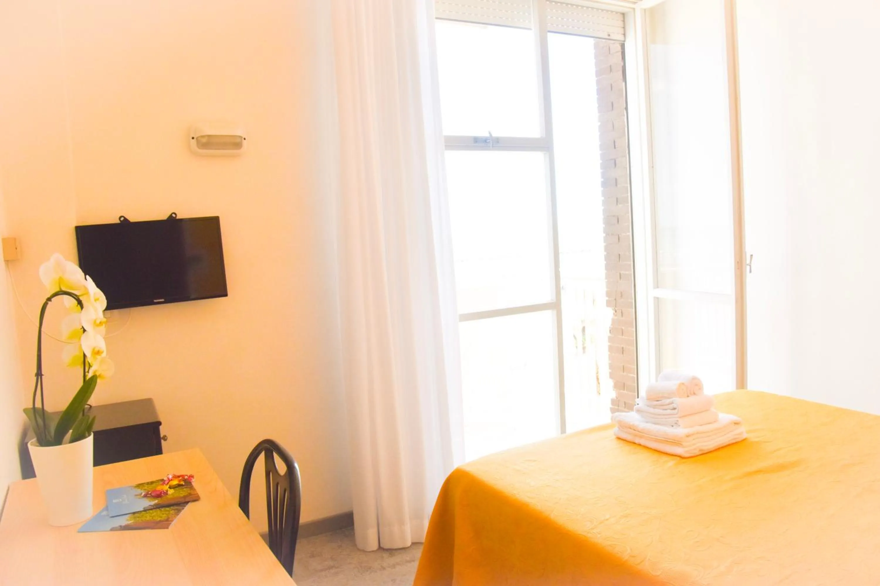 Photo of the whole room in Hotel Suprem sul Mare