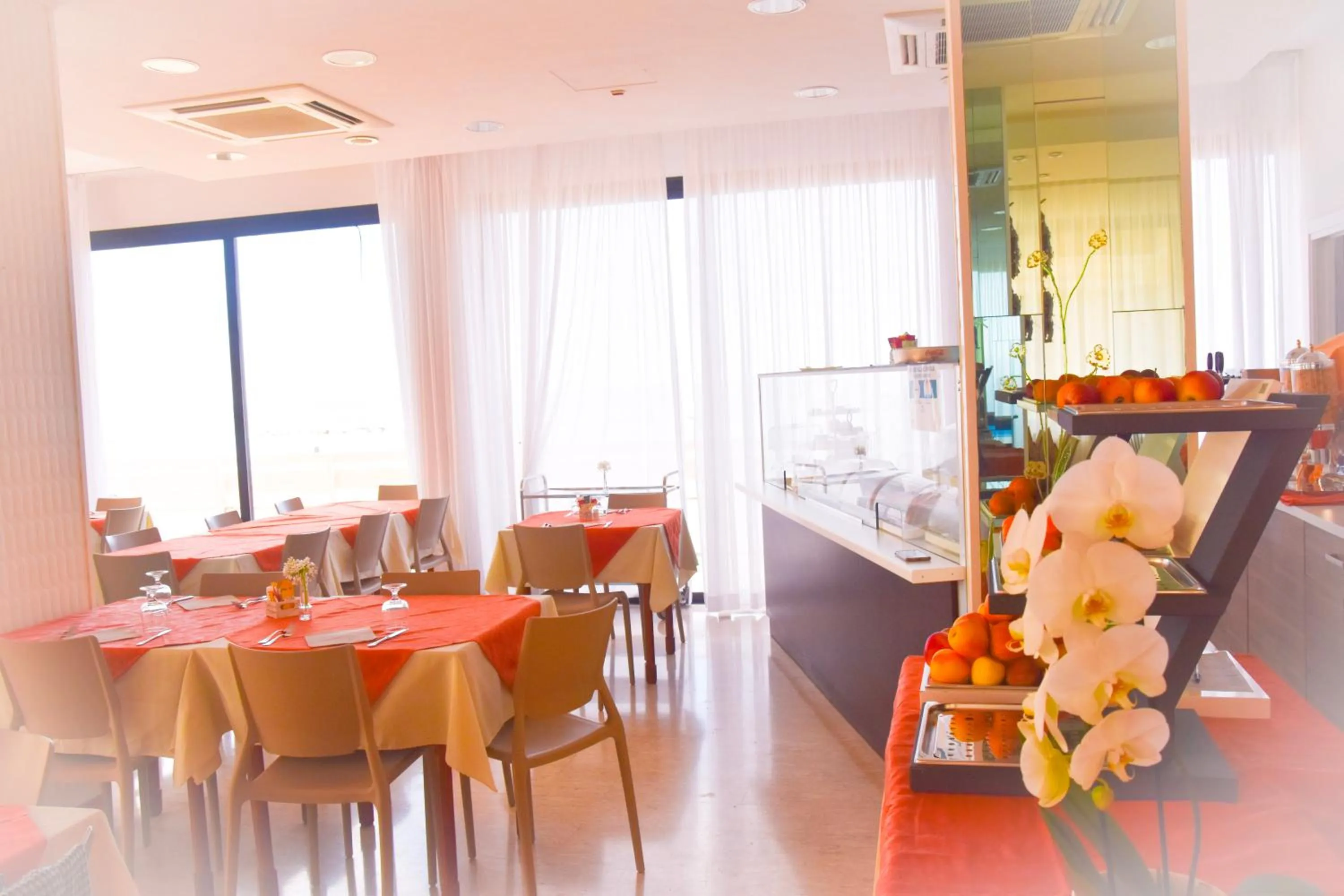 Restaurant/places to eat in Hotel Suprem sul Mare