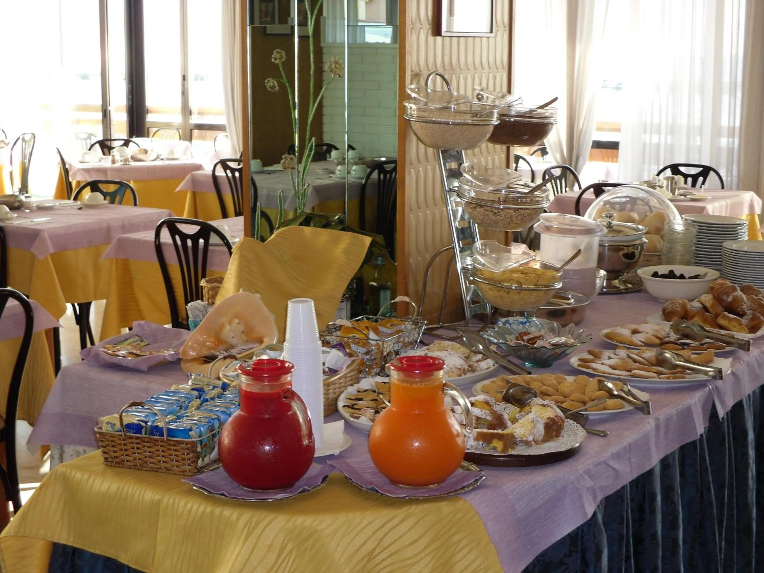 Restaurant/places to eat in Hotel Suprem sul Mare