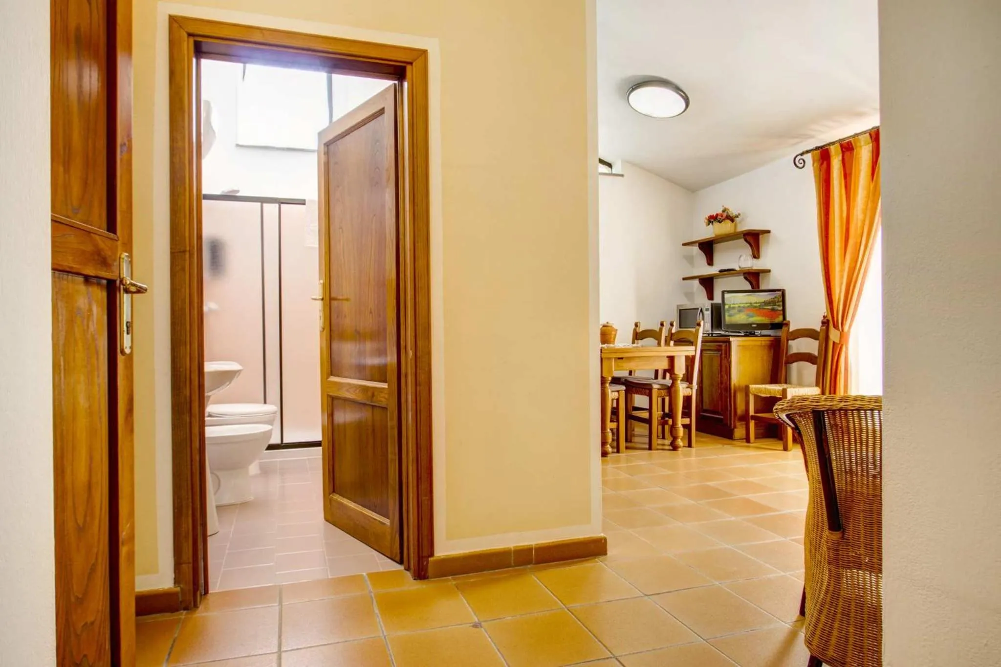 Dining area in Hotel Residence Villa Rioddi