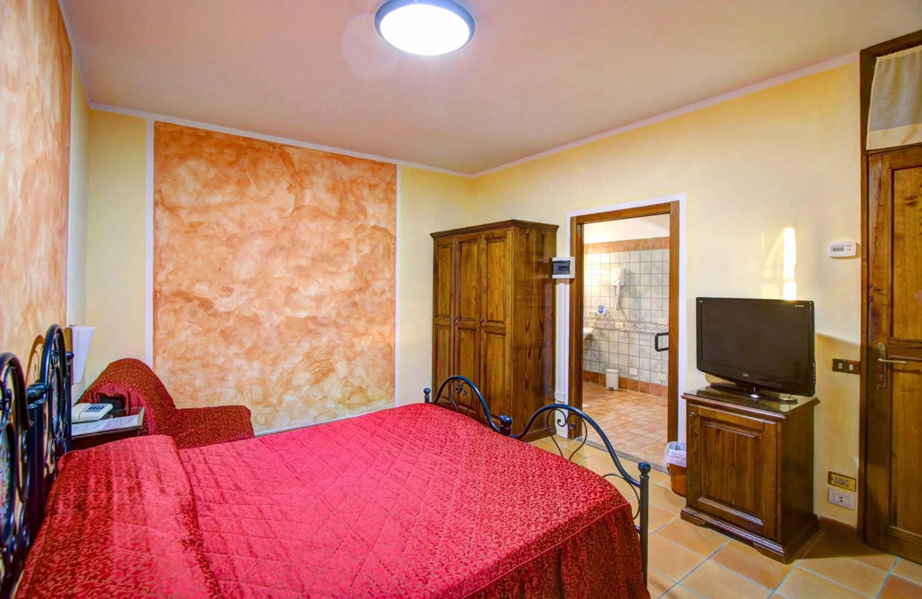 Photo of the whole room, Bed in Hotel Residence Villa Rioddi