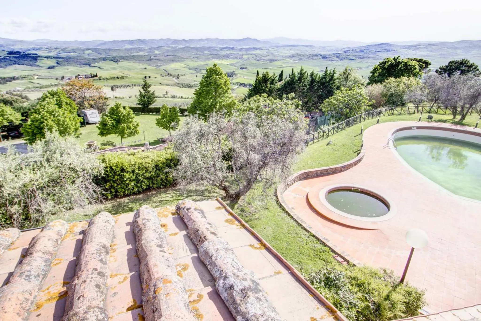 Pool view in Hotel Residence Villa Rioddi