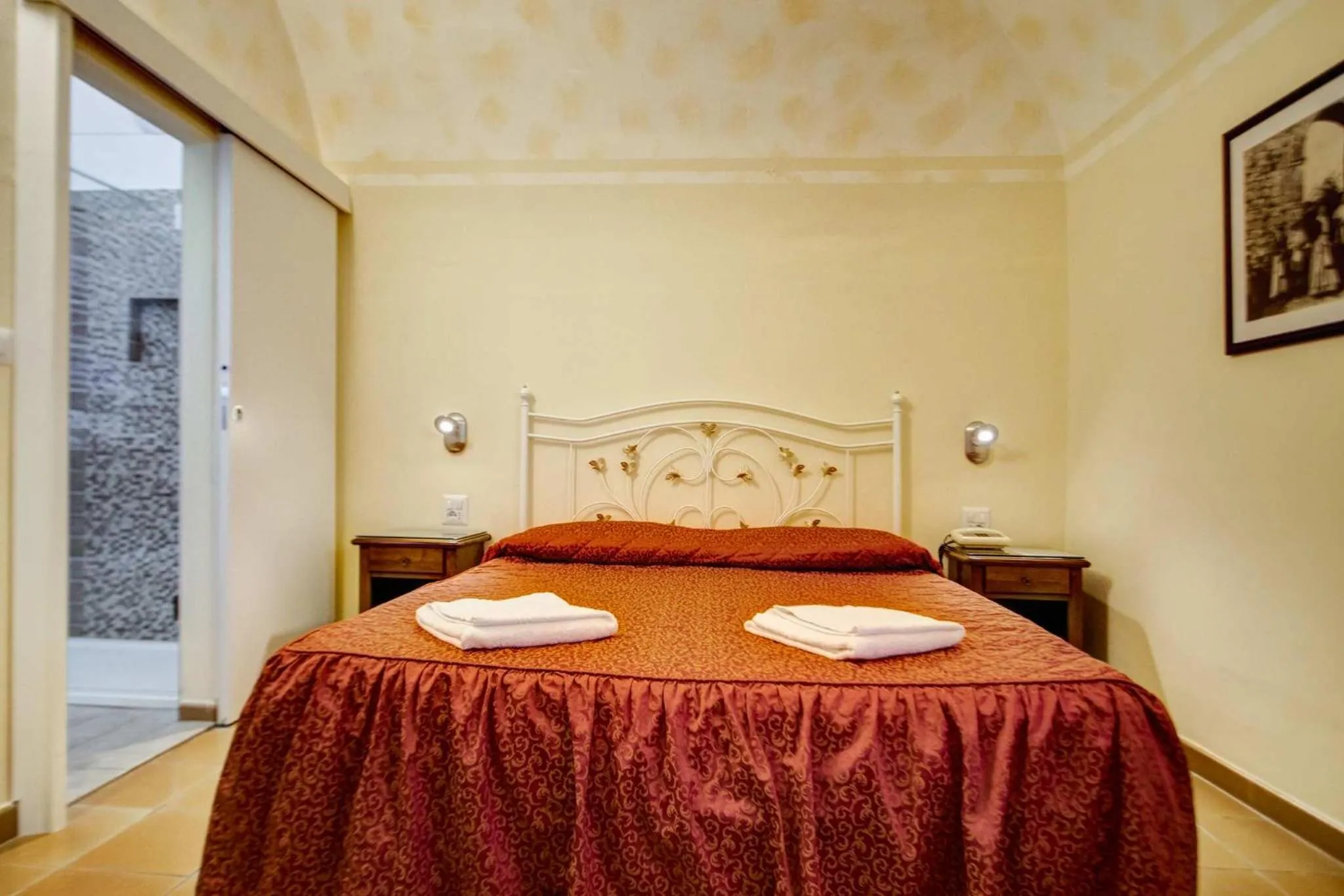 Bedroom, Bed in Hotel Residence Villa Rioddi