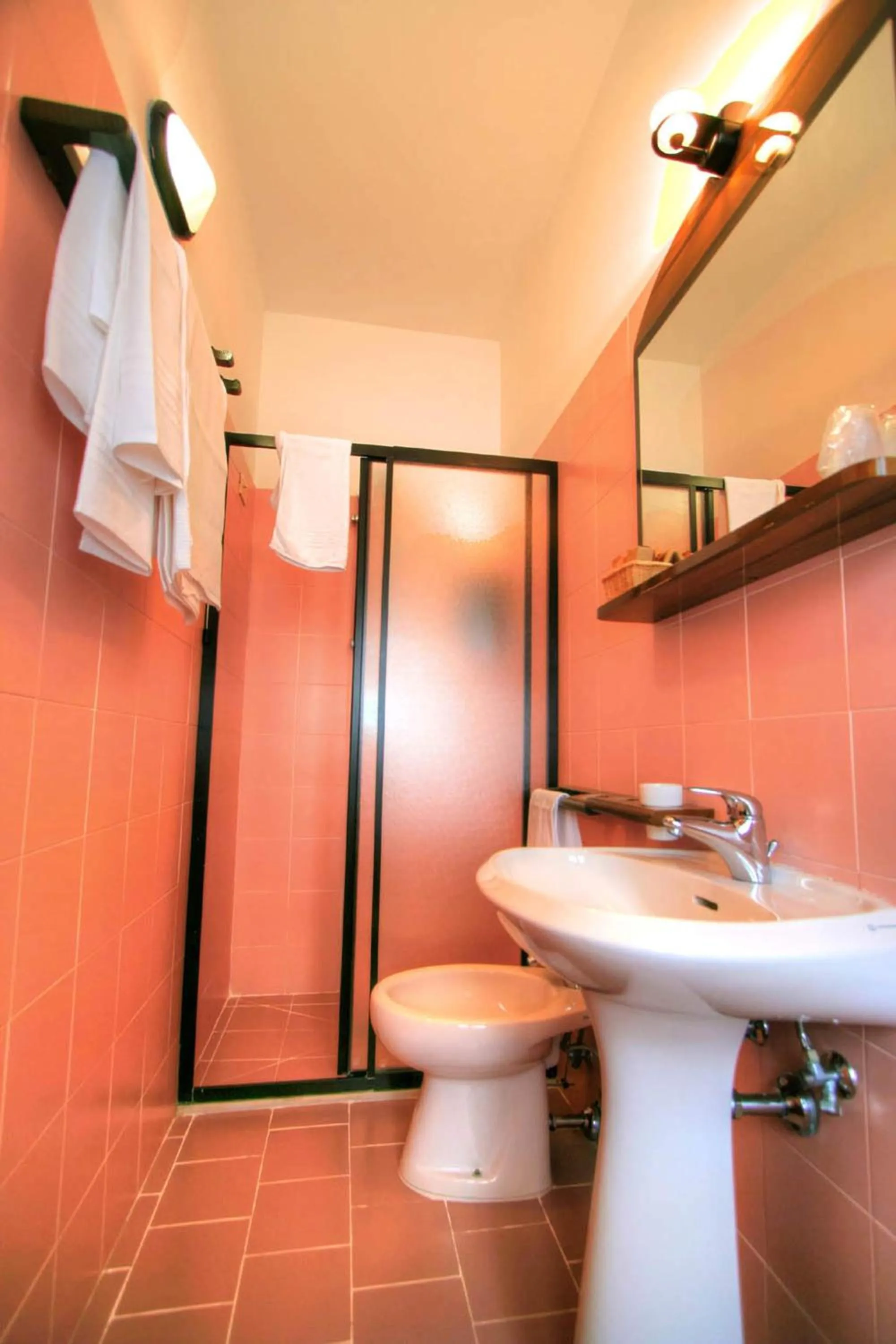 Bathroom in Hotel Residence Villa Rioddi