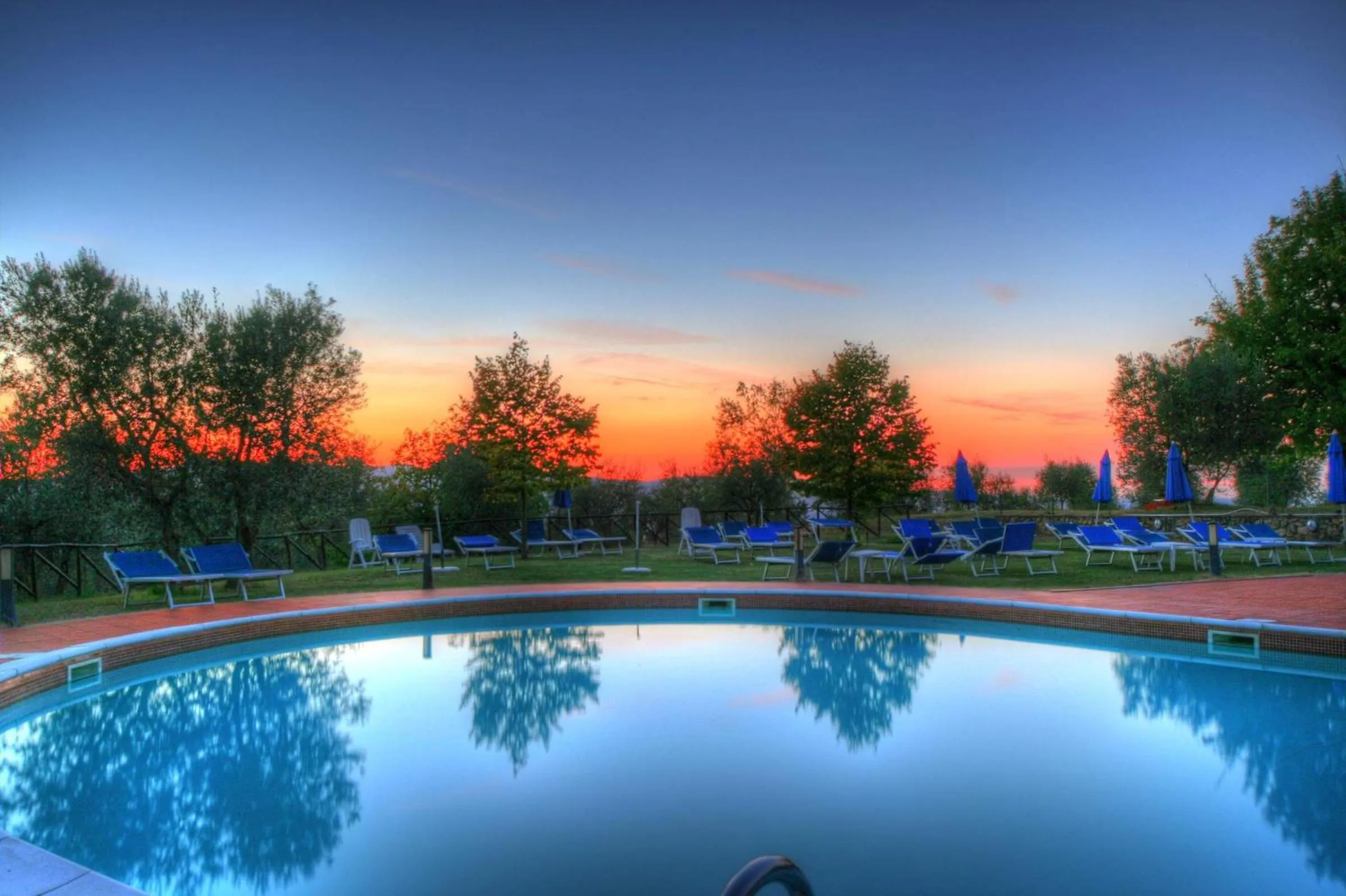 Swimming pool in Hotel Residence Villa Rioddi