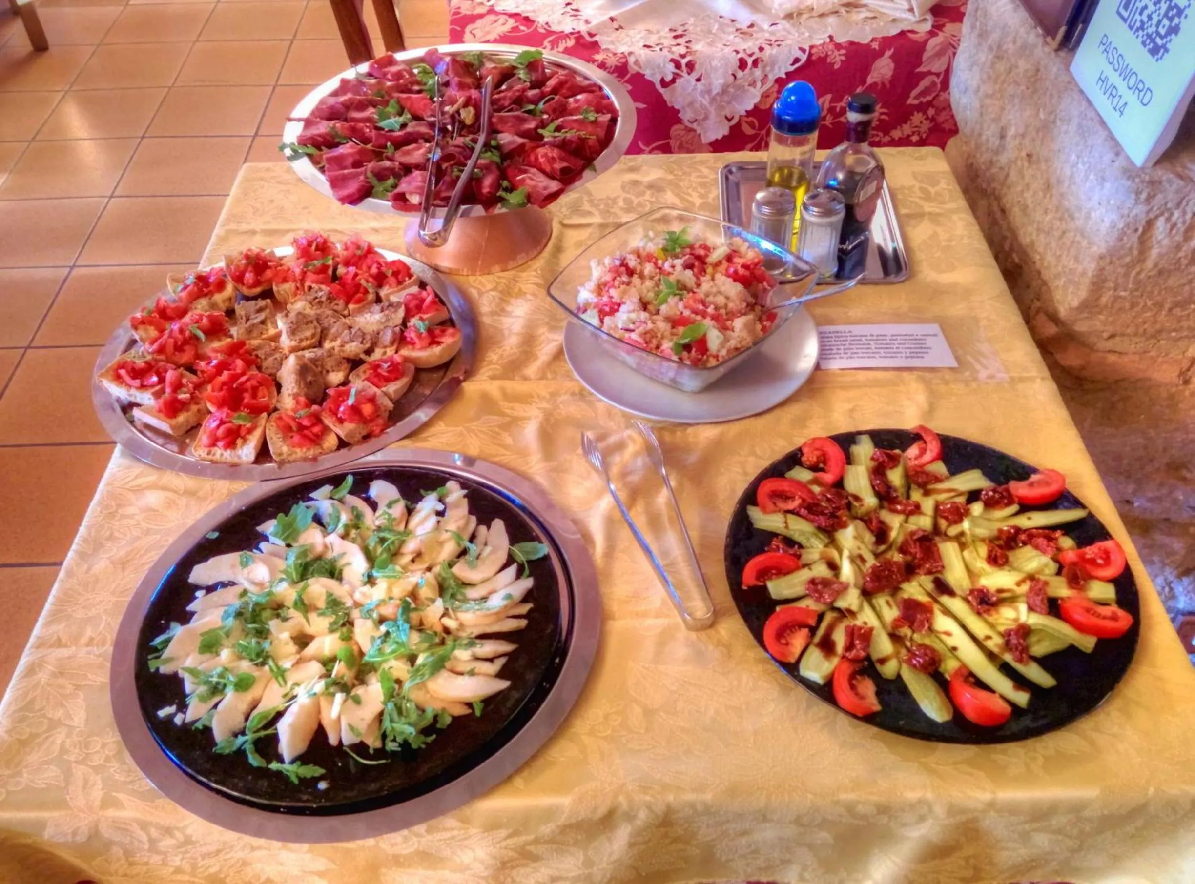 Buffet breakfast in Hotel Residence Villa Rioddi