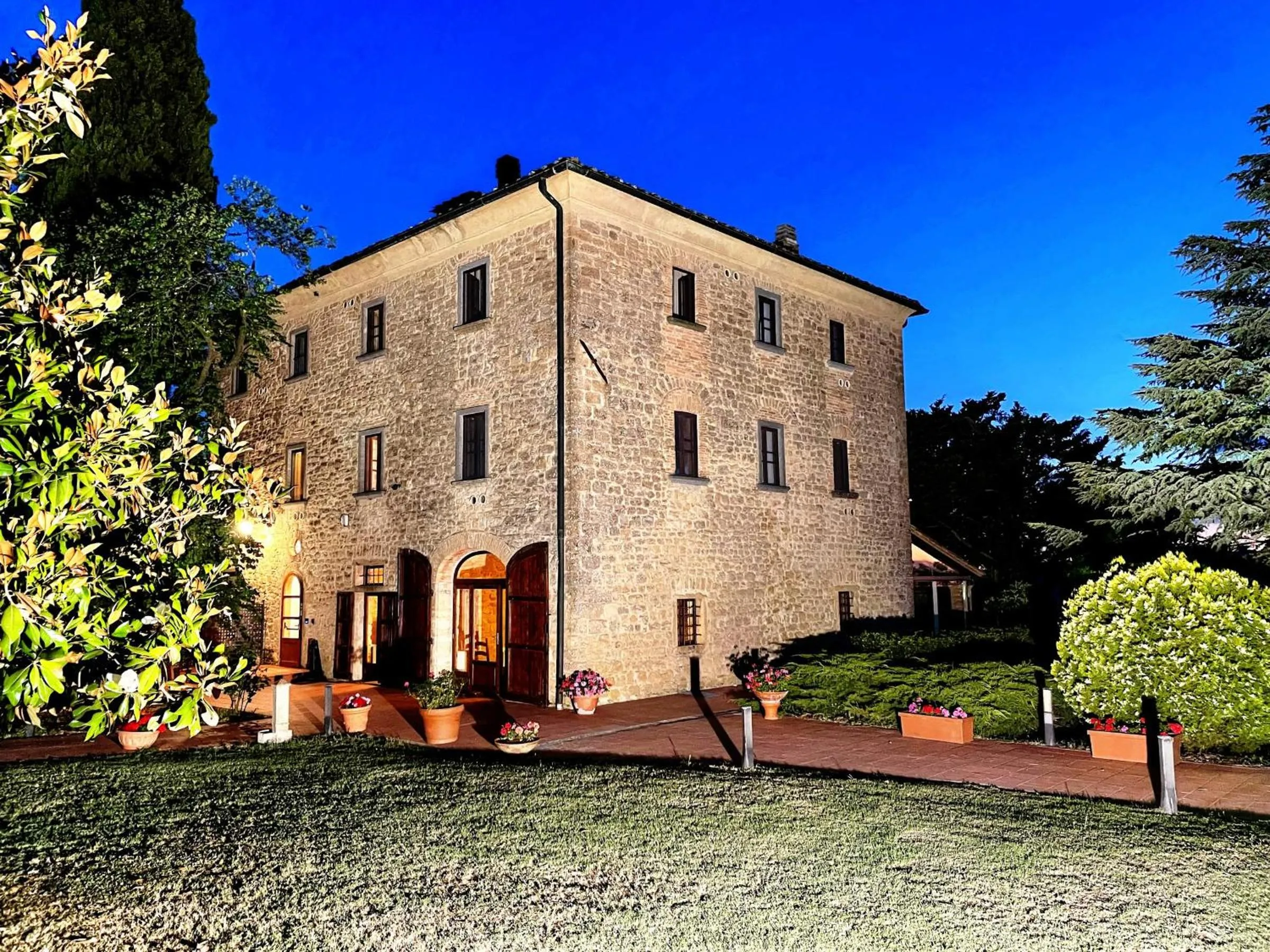 Property building in Hotel Residence Villa Rioddi