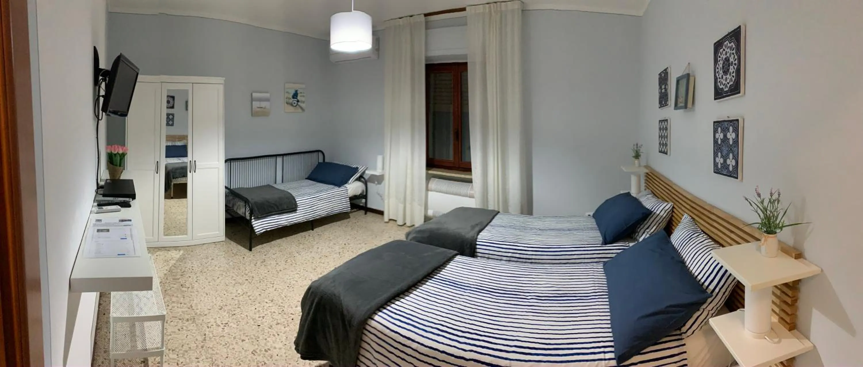 Bed in B&B dalLo Zio