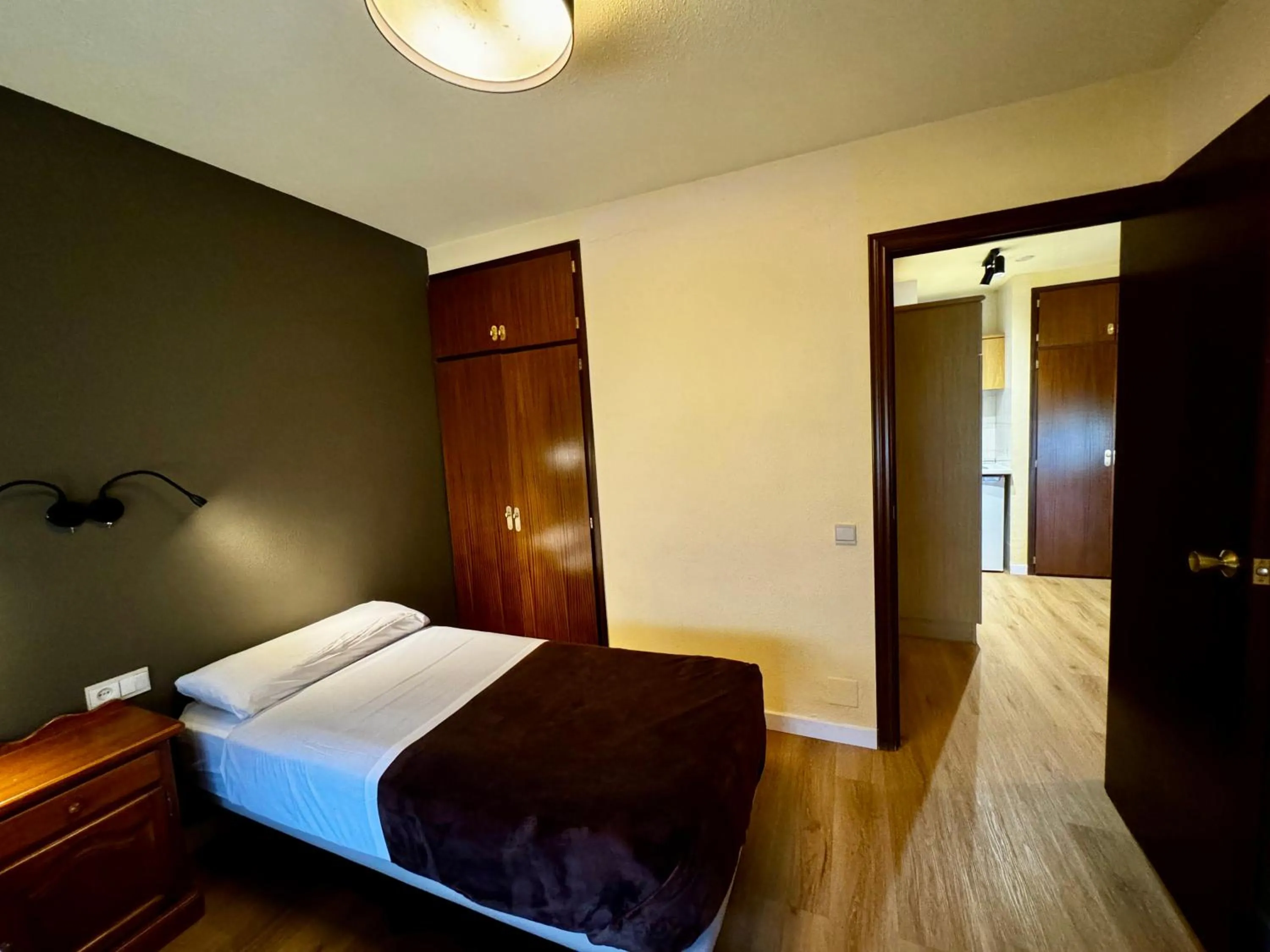 Photo of the whole room, Bed in Apartamentos Turisticos Poblado