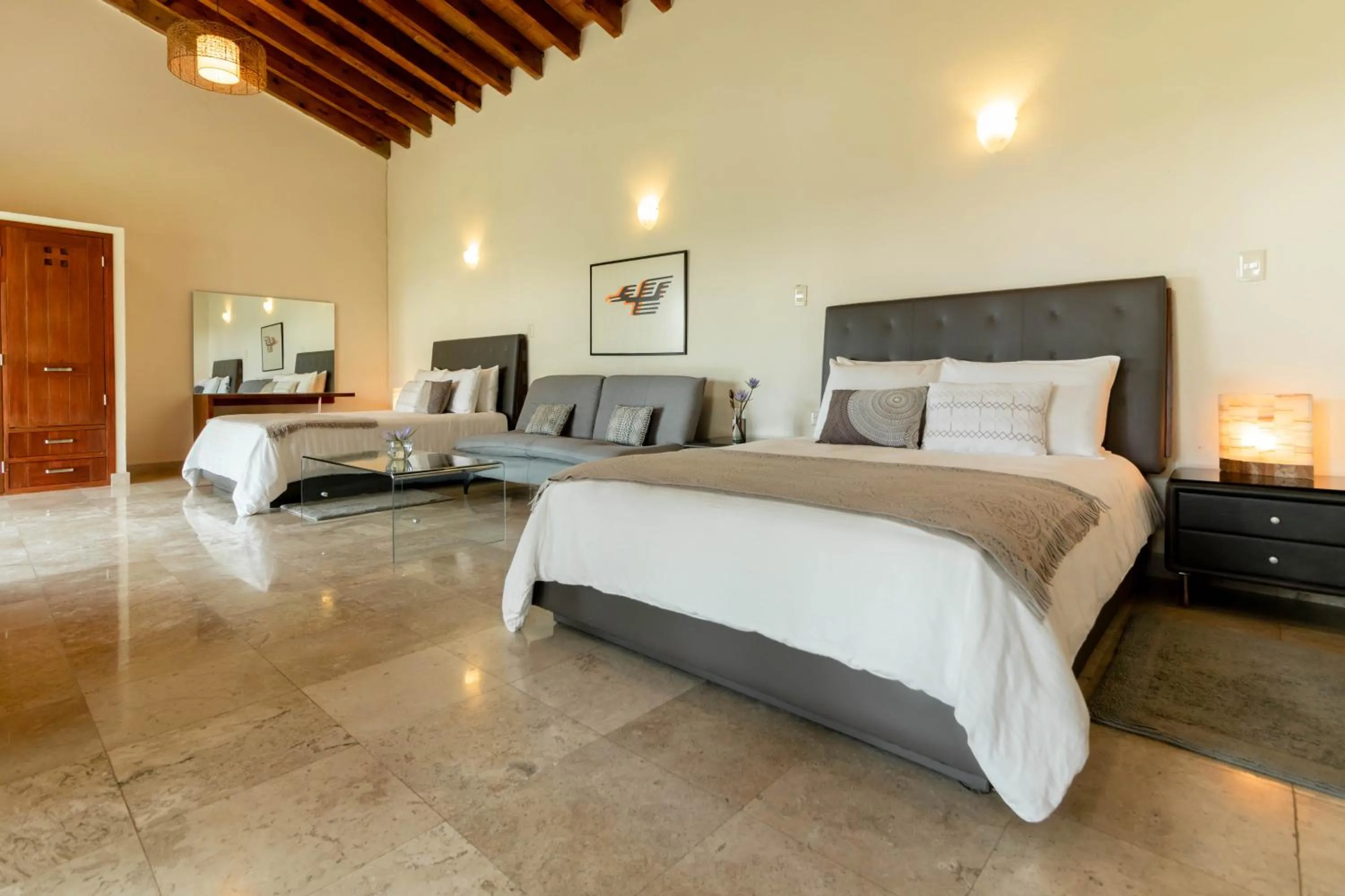 Photo of the whole room, Bed in Alilo by Muuk