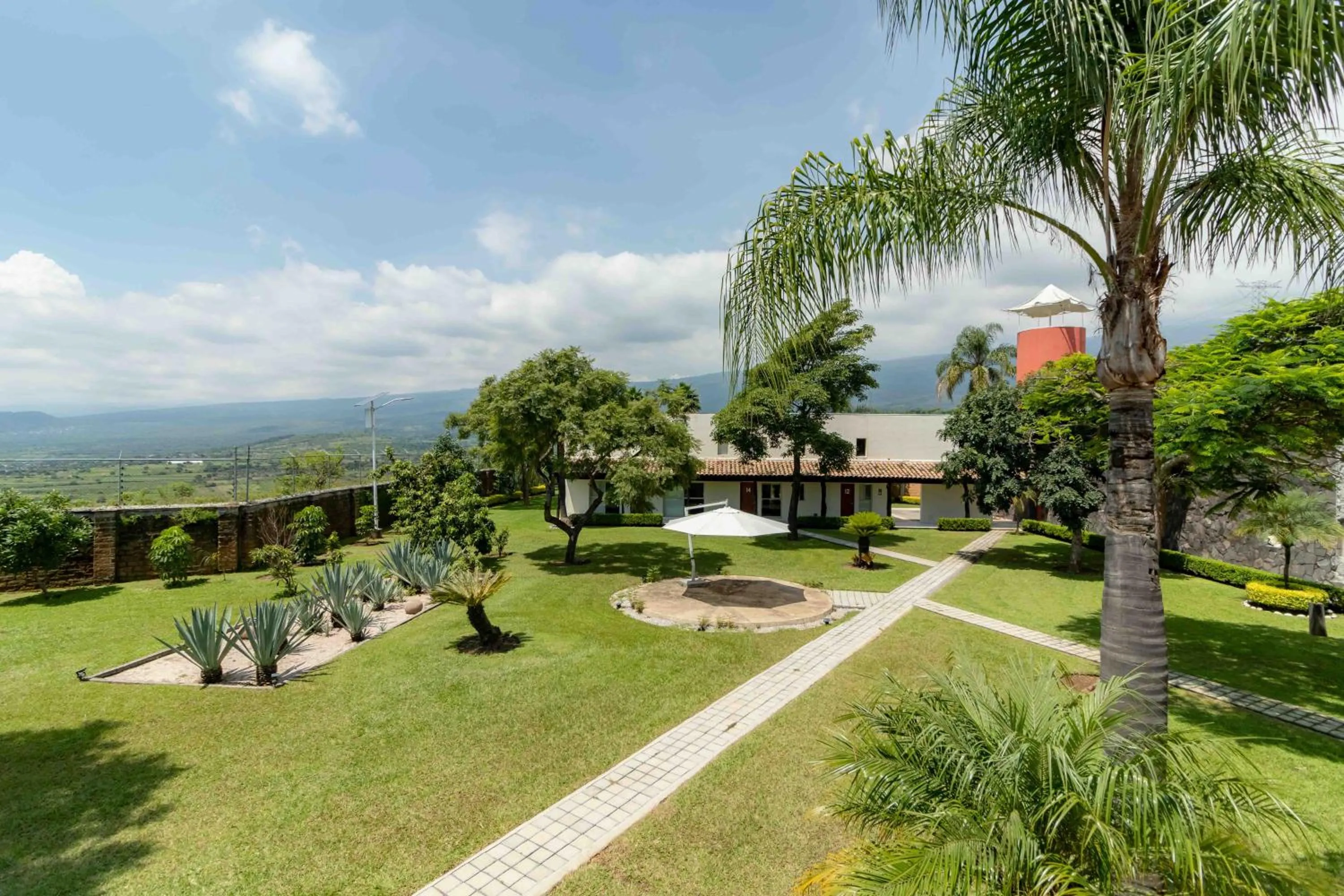 Garden view in Alilo by Muuk