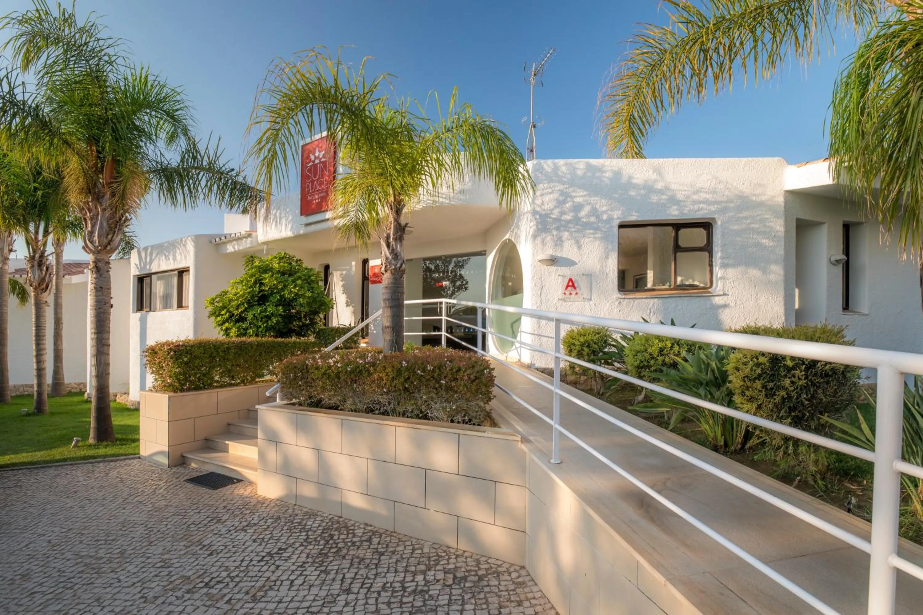 Property building in Ancora Park - Sunplace Hotels & Resorts