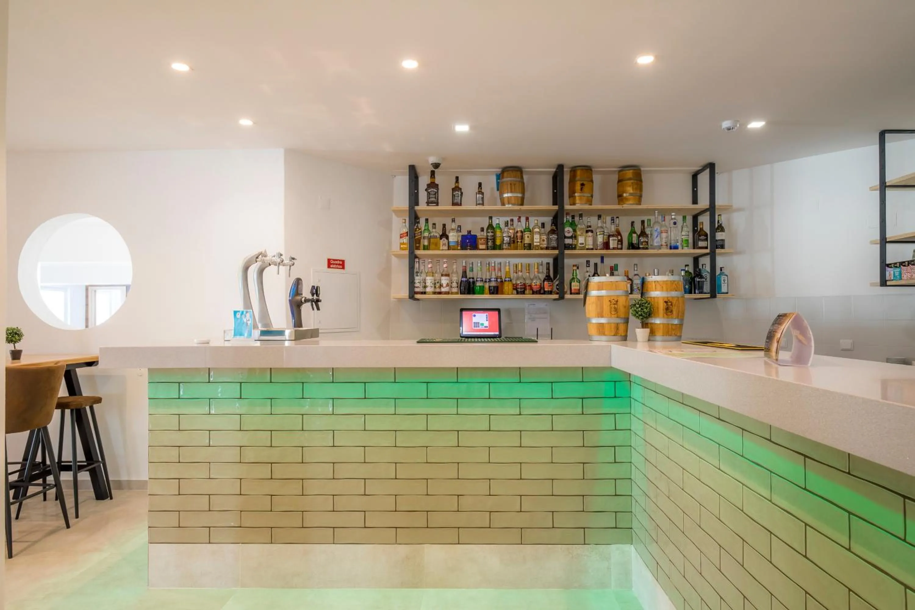 Lounge or bar in Ancora Park - Sunplace Hotels & Resorts