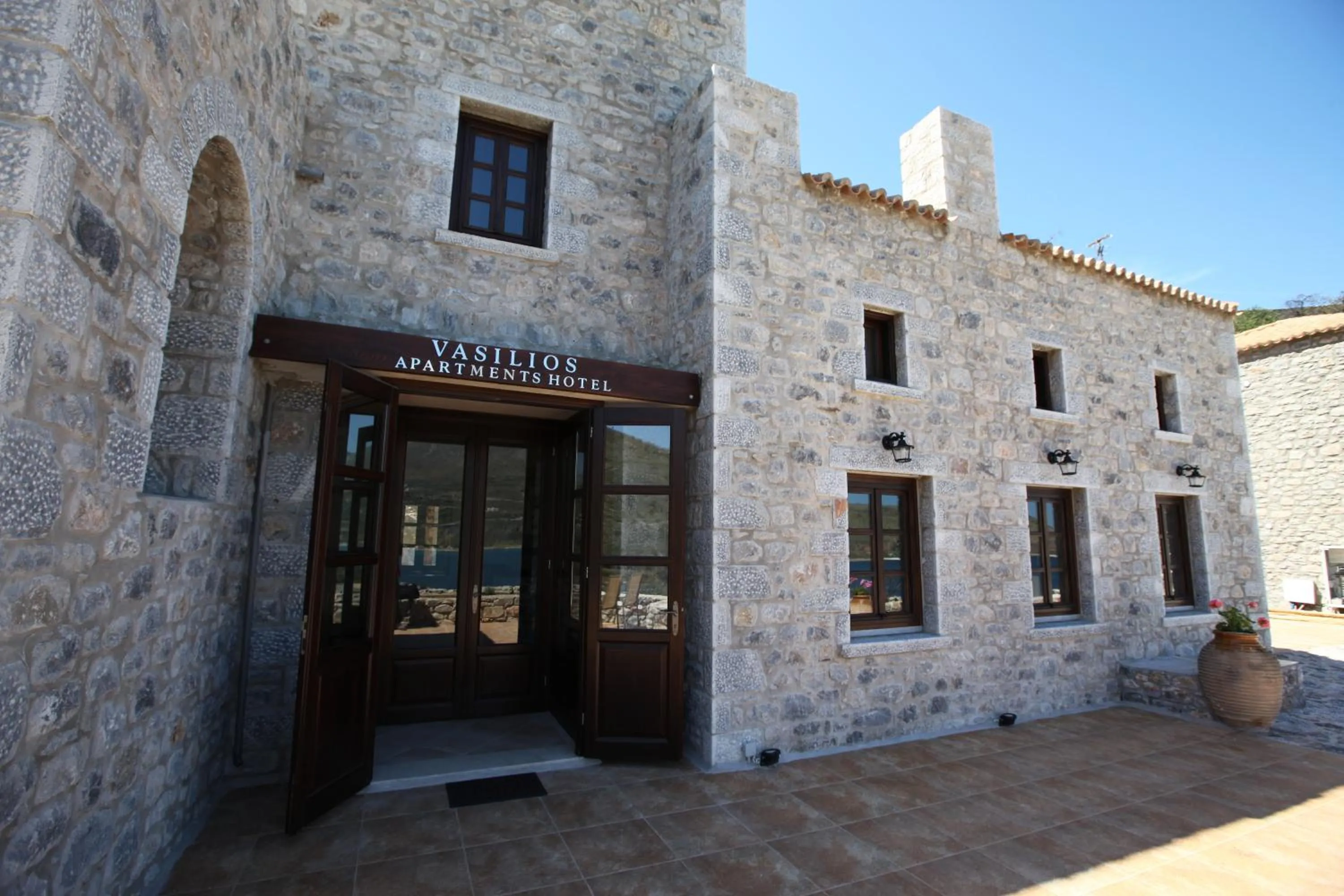 Property building in Vasilios Apartments Hotel