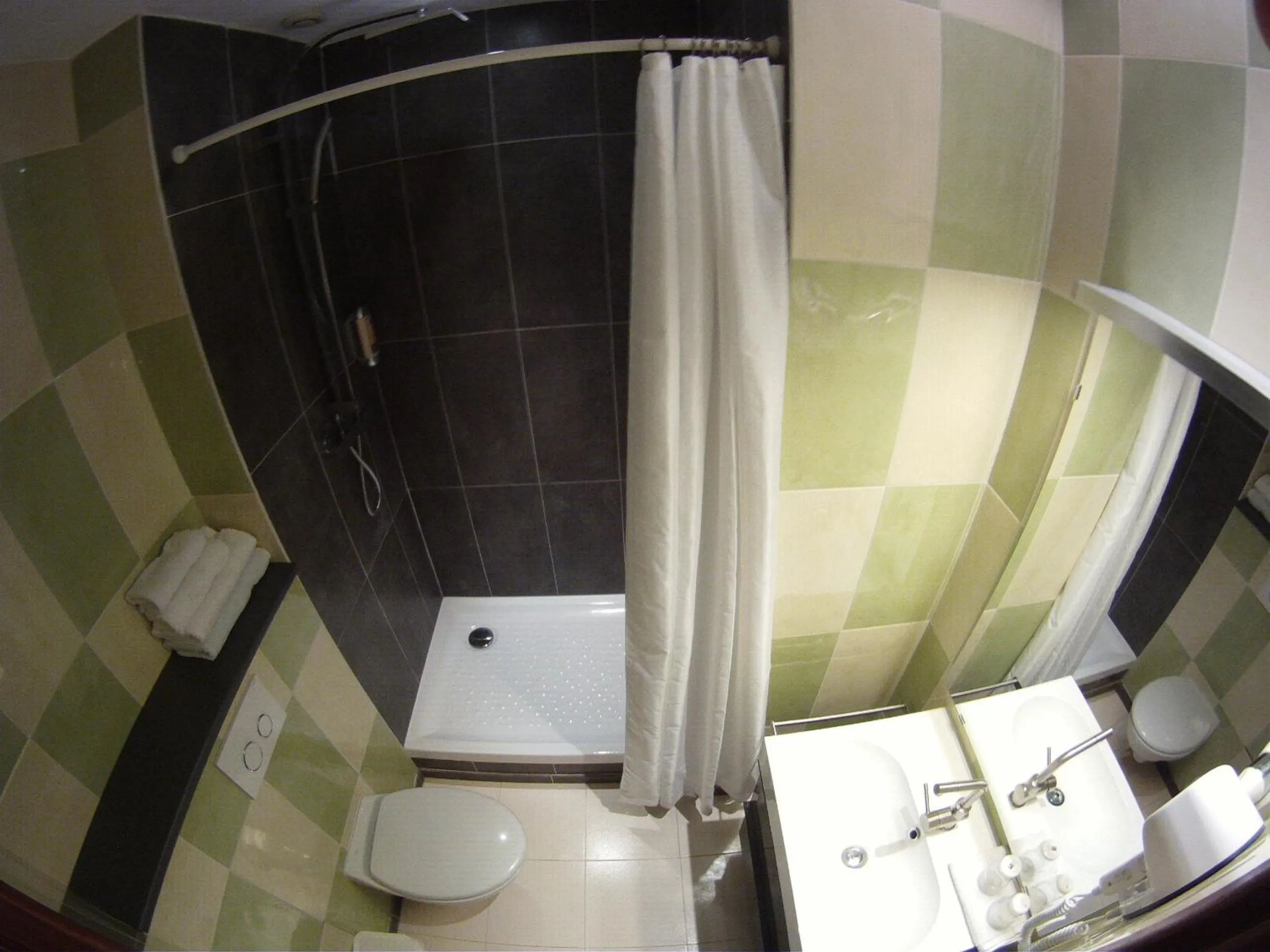 Bathroom in Savoy Hotel