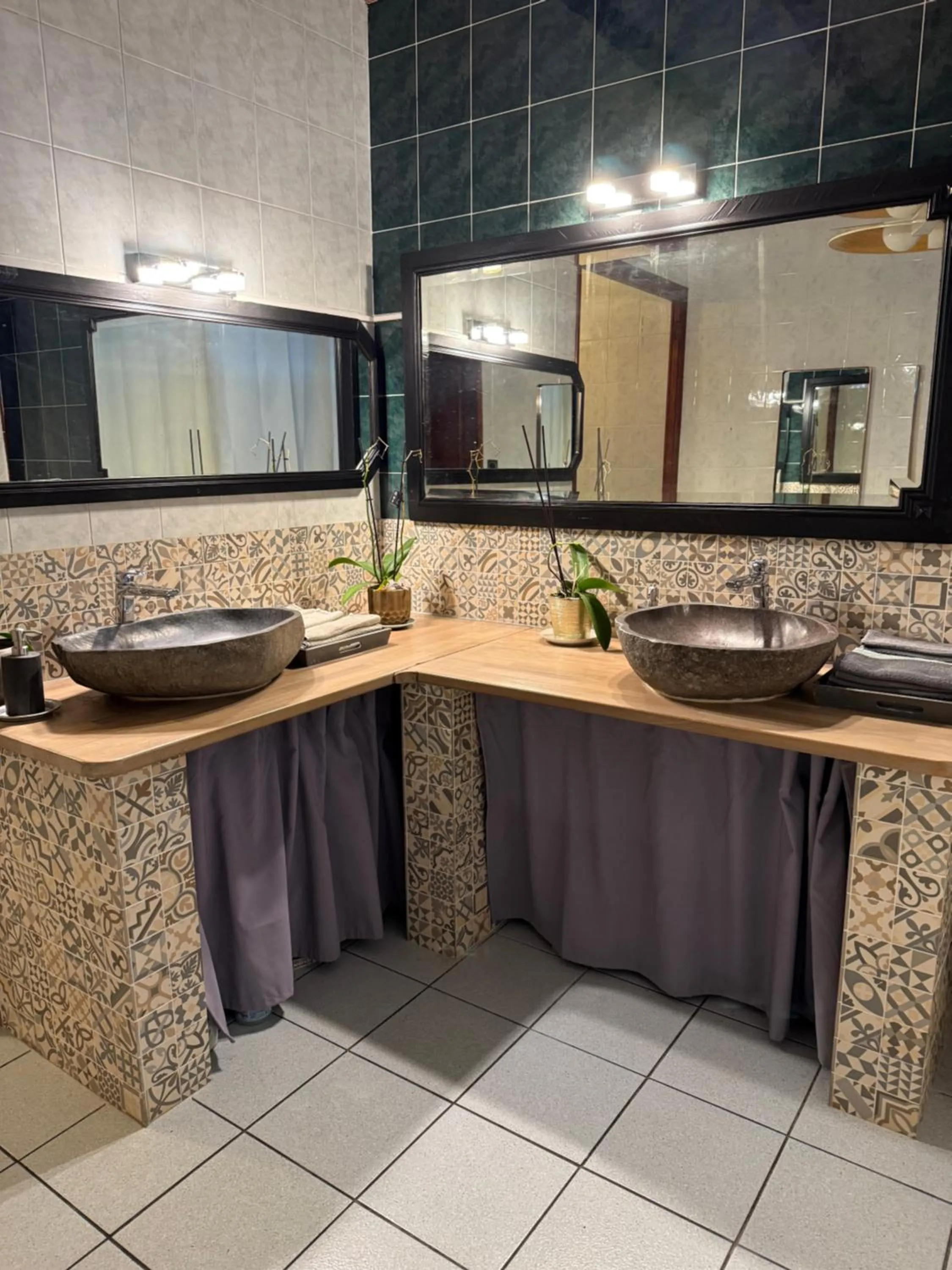 Toilet in Savoy Hotel