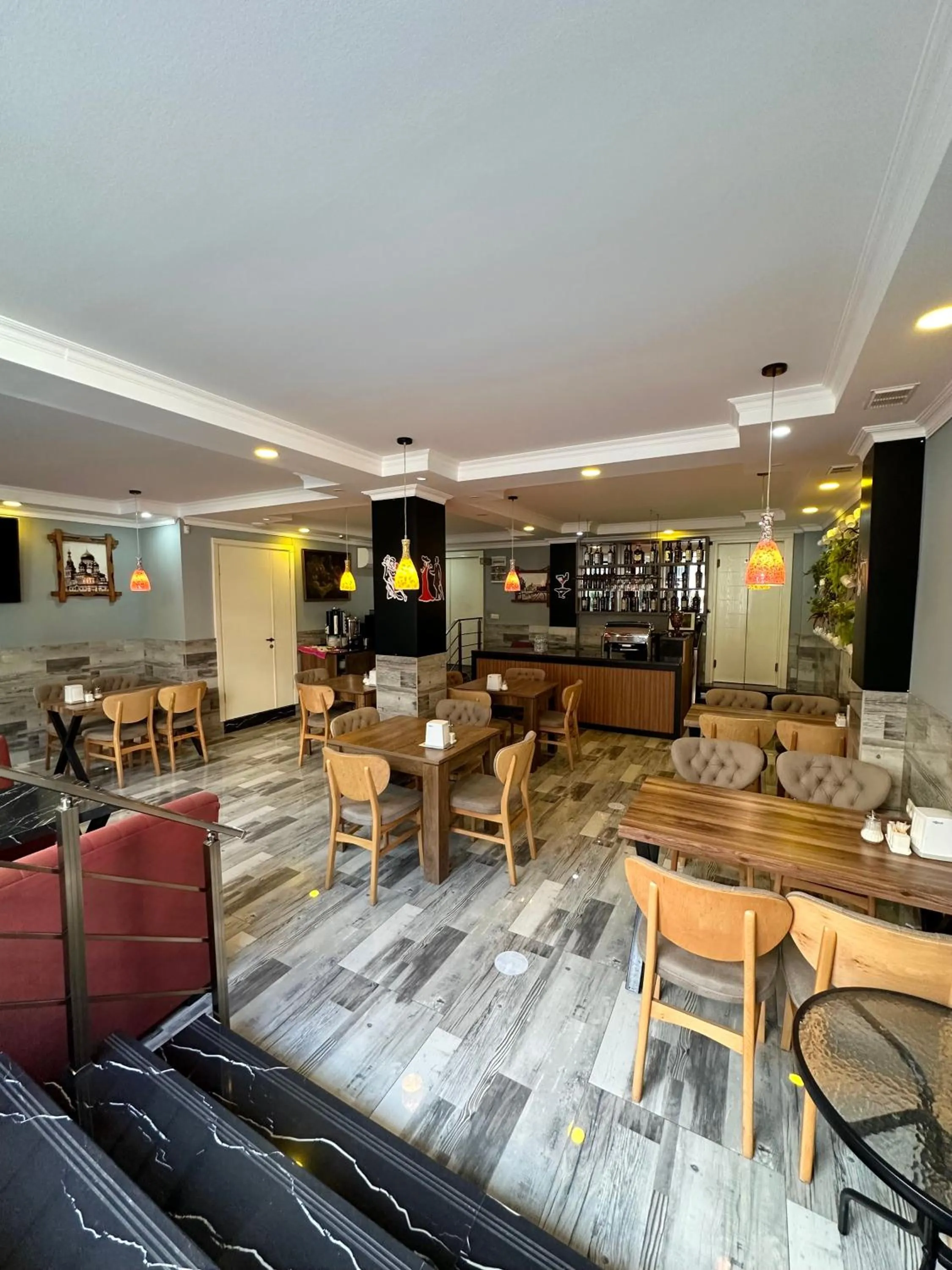 Restaurant/places to eat in Hotel Aristocrat Batumi