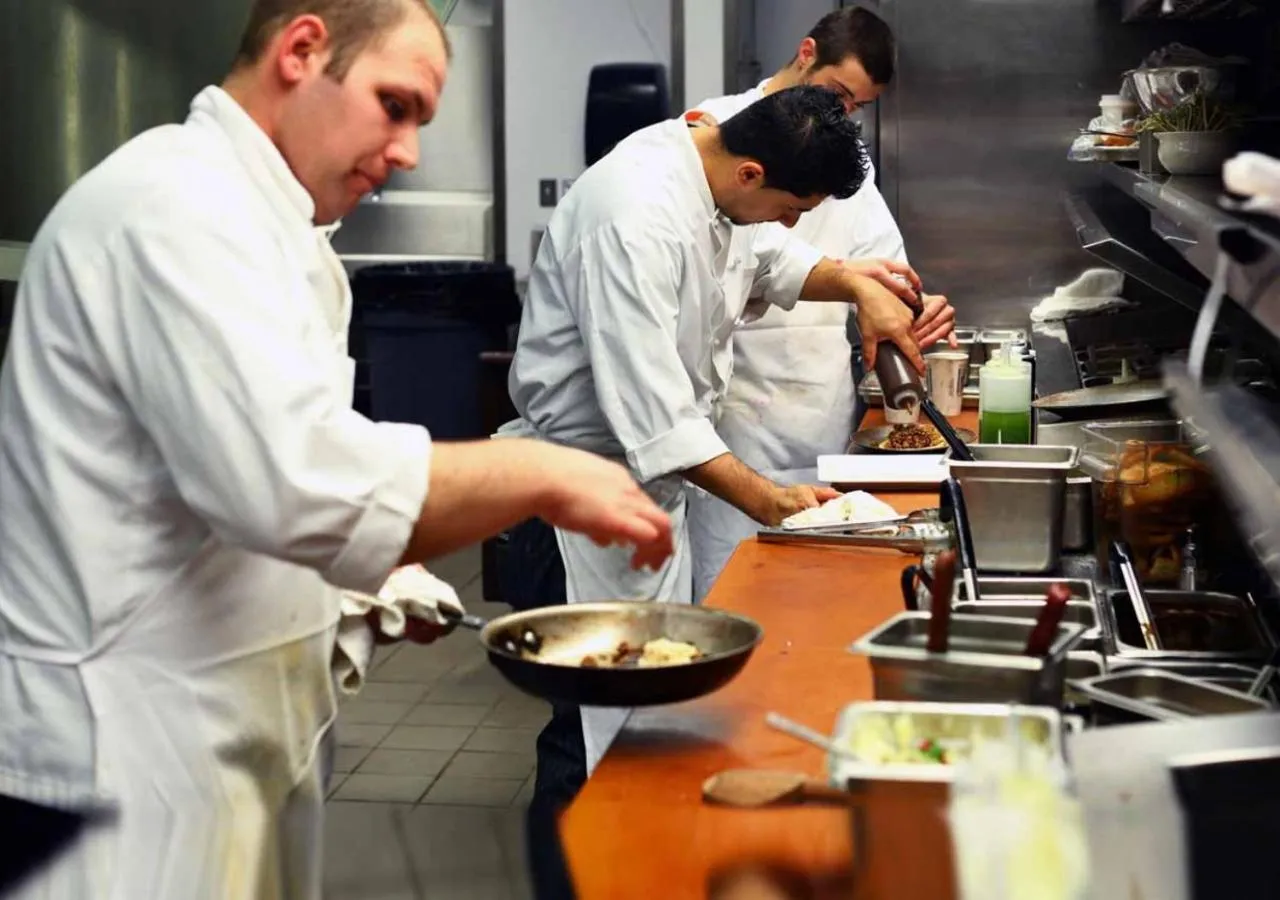 Restaurant/places to eat in Hotel Aristocrat Batumi