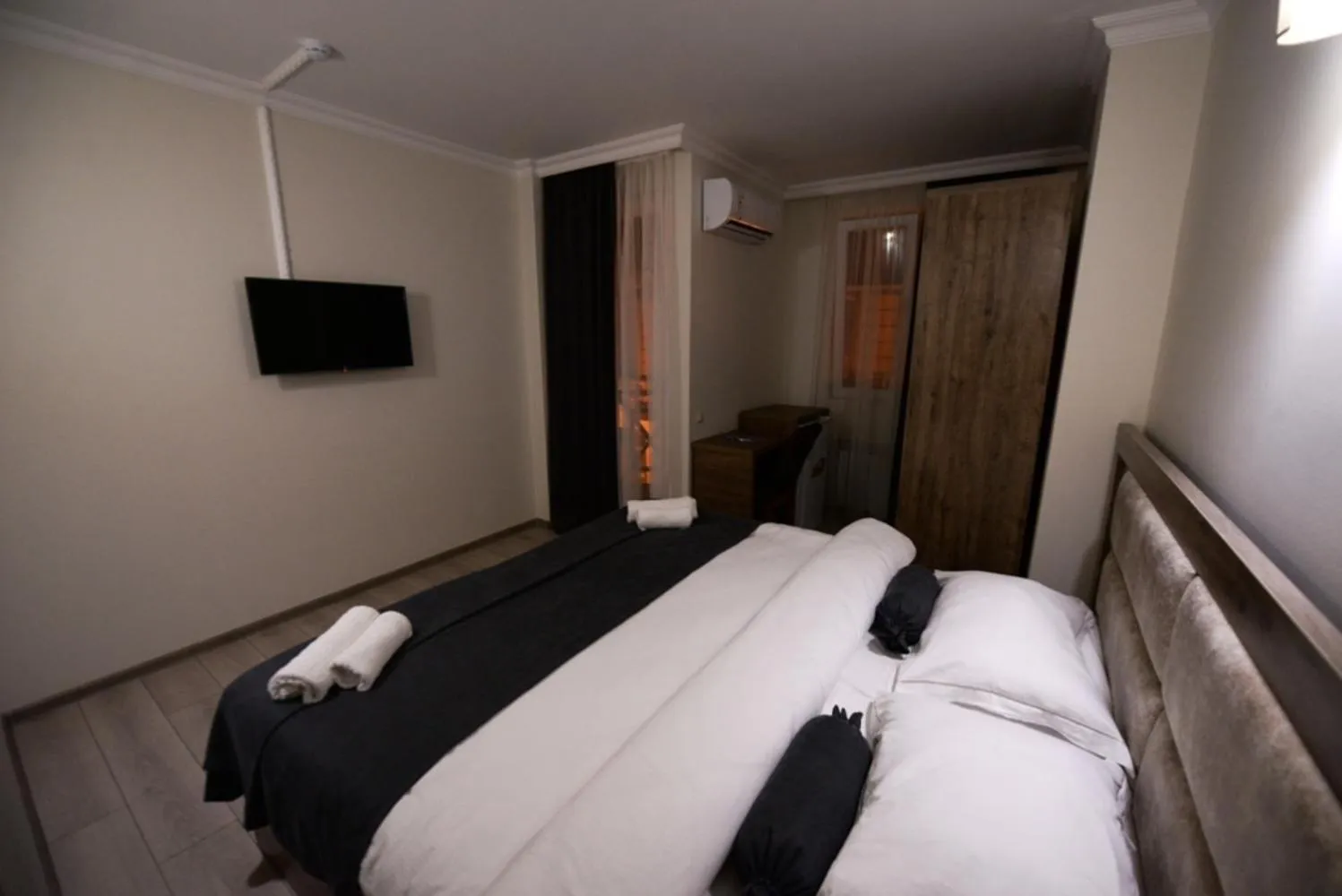 Photo of the whole room, Bed in Hotel Aristocrat Batumi