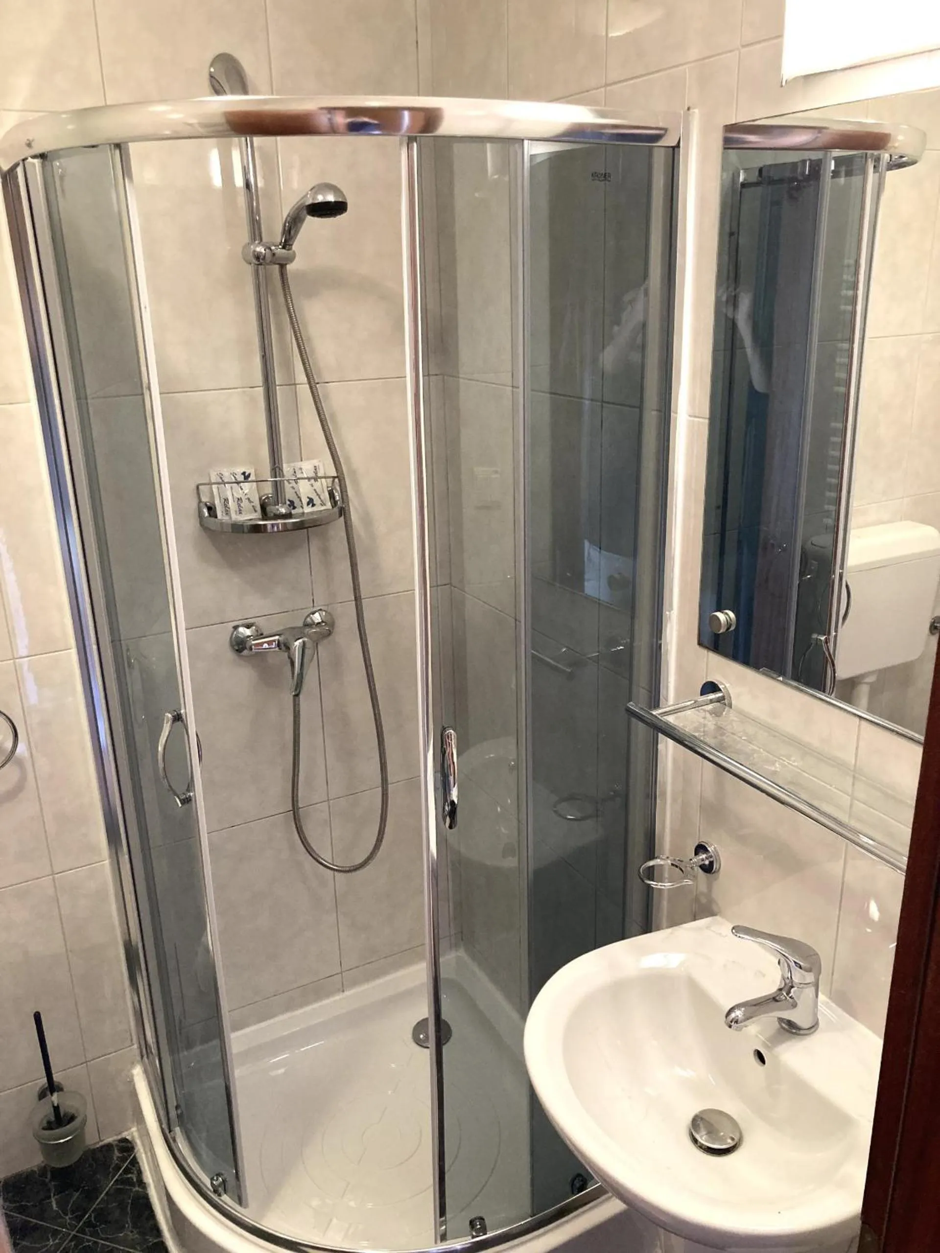 Bathroom in Tania-Frankfurt Hotel