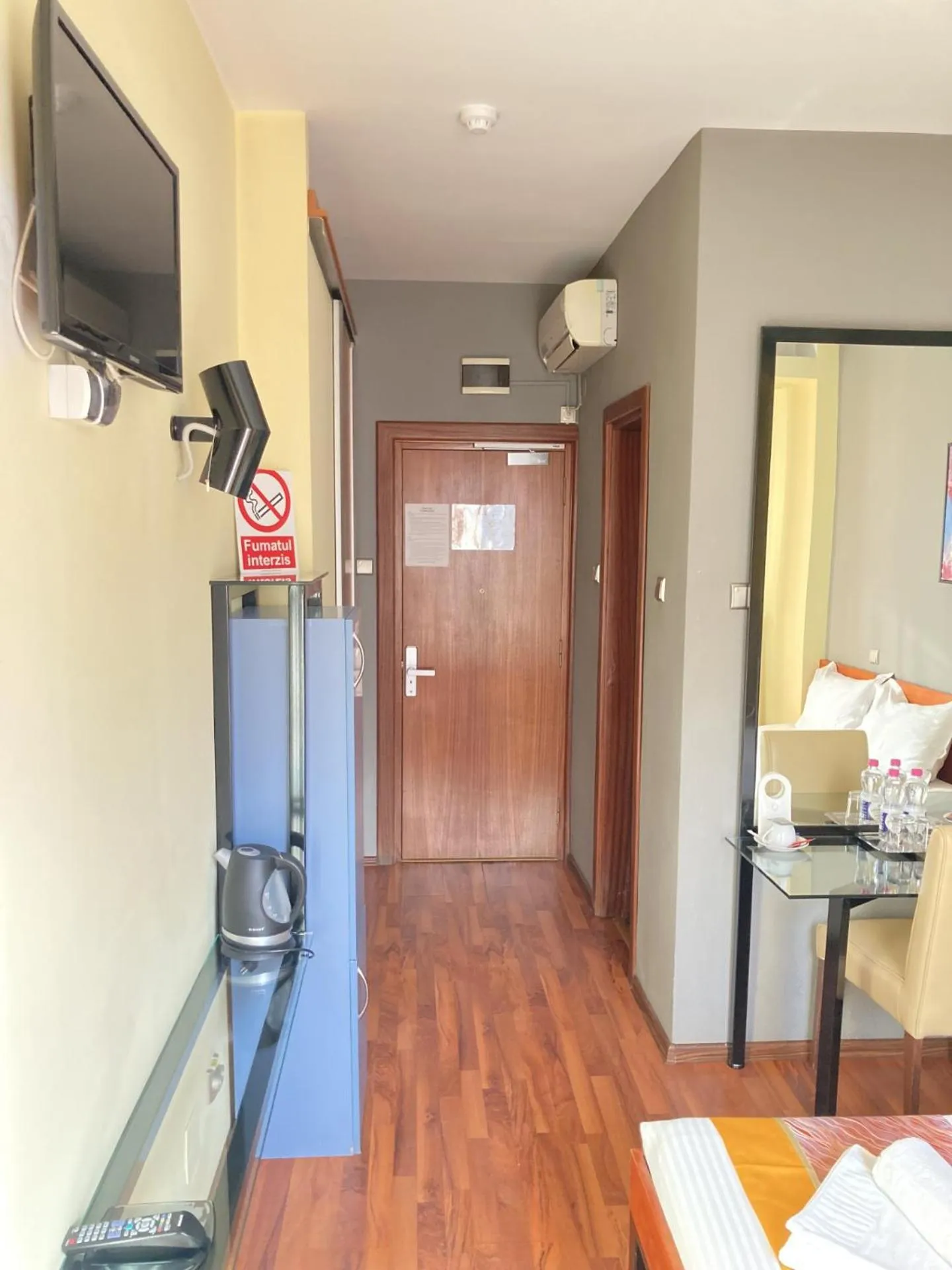 Bedroom in Tania-Frankfurt Hotel