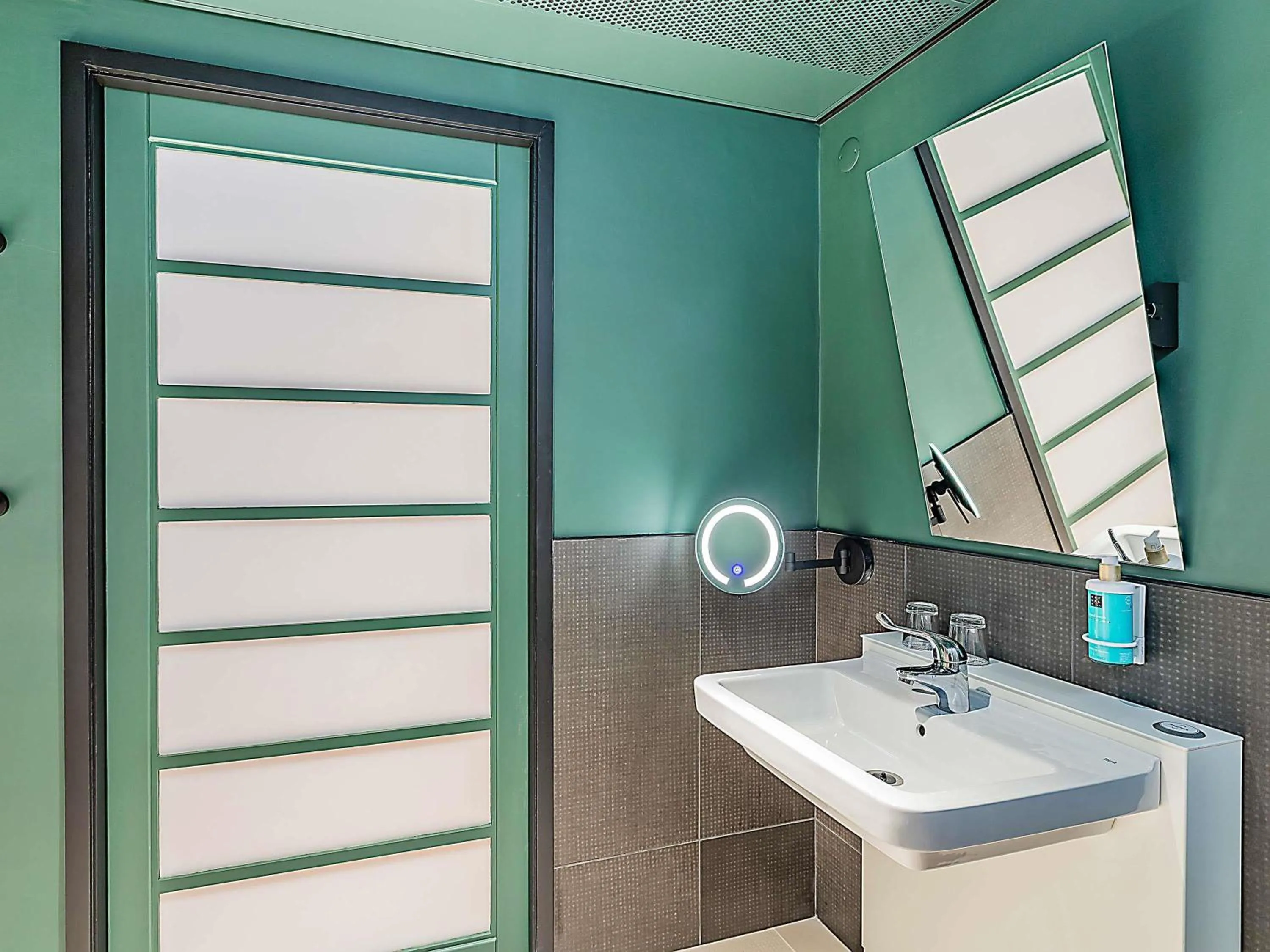 Bedroom in Novotel Lisboa