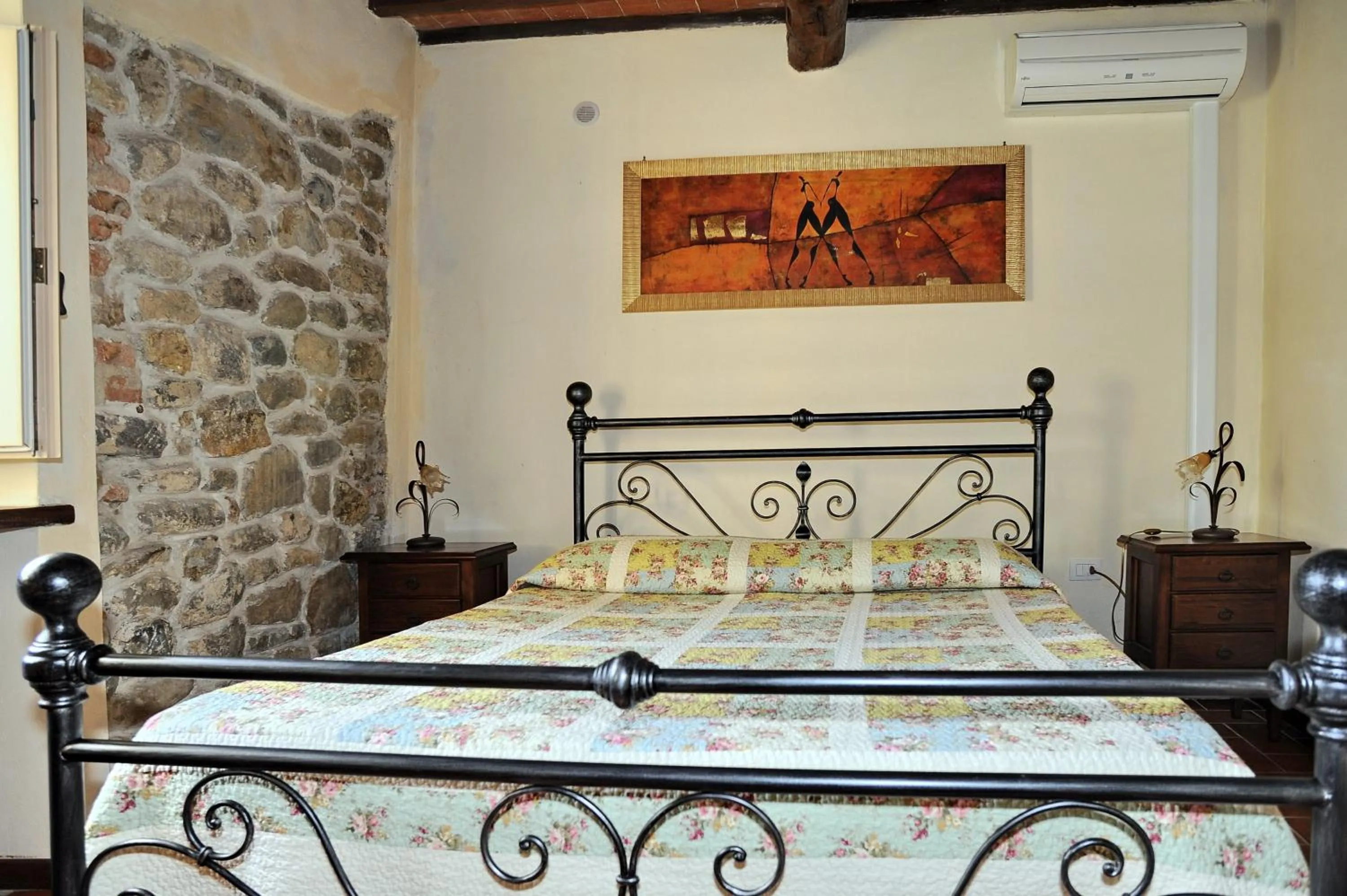 Bed in Erboli Residence