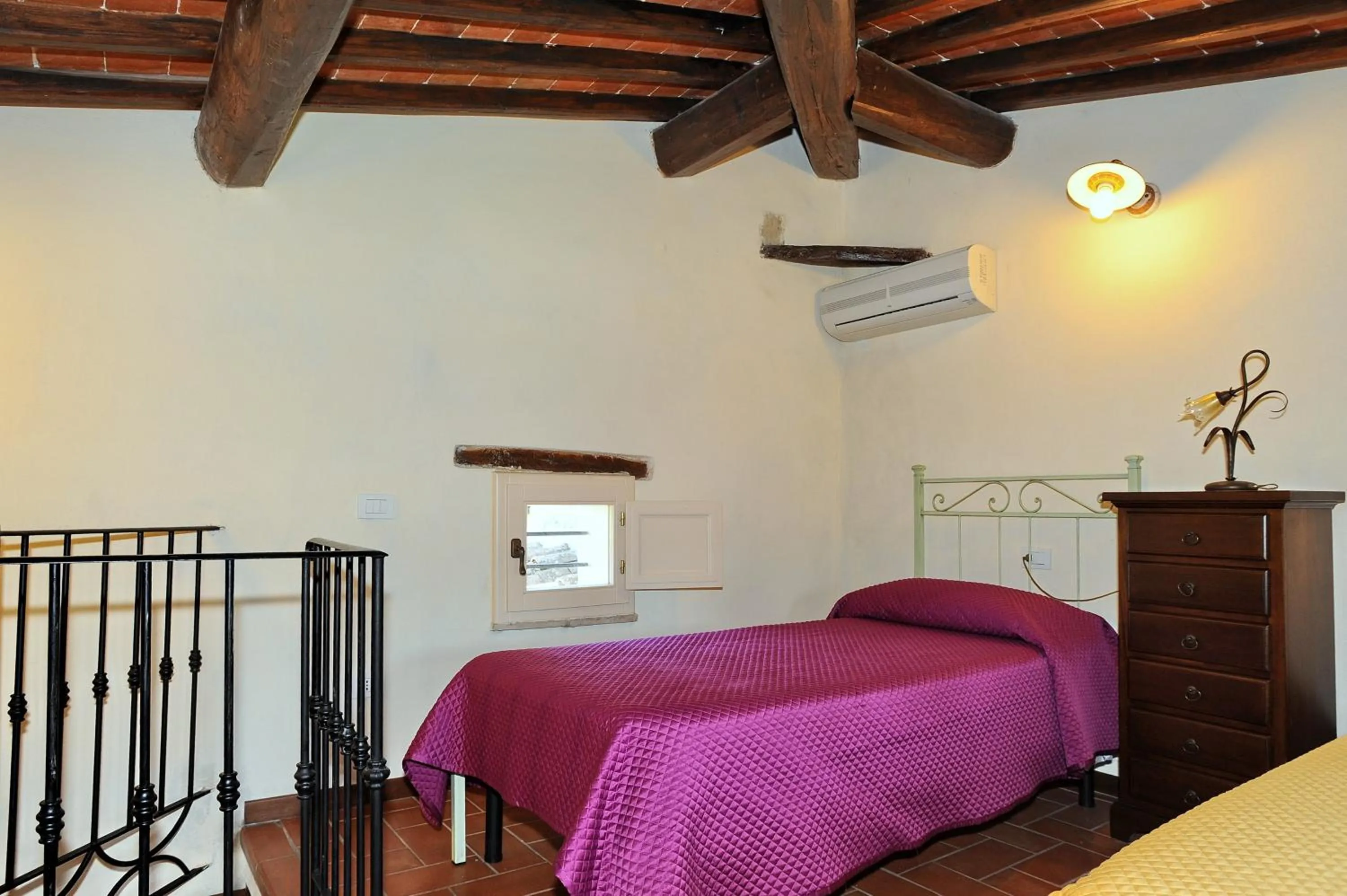 Bed in Erboli Residence