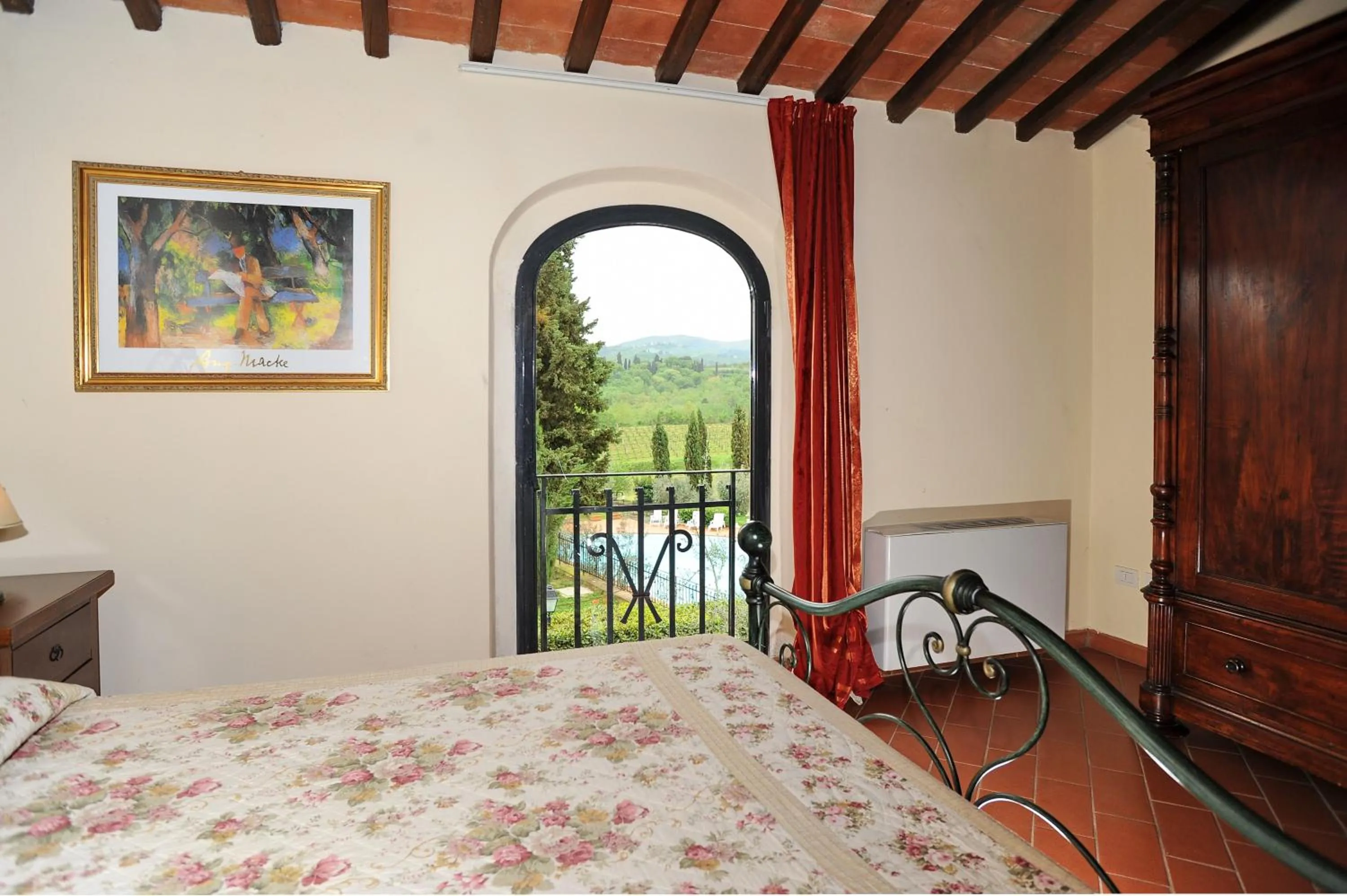 Bed in Erboli Residence