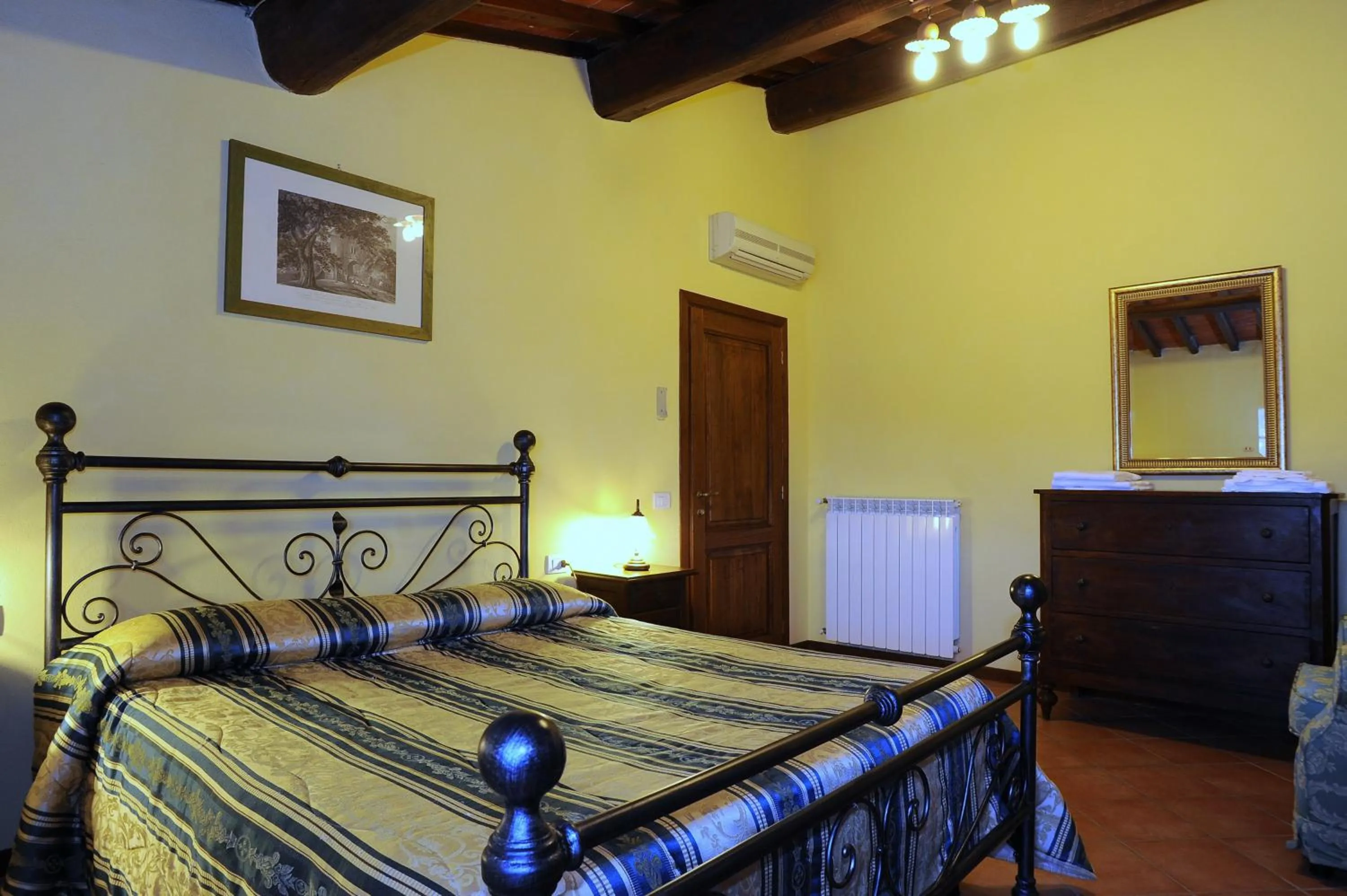 Bed in Erboli Residence