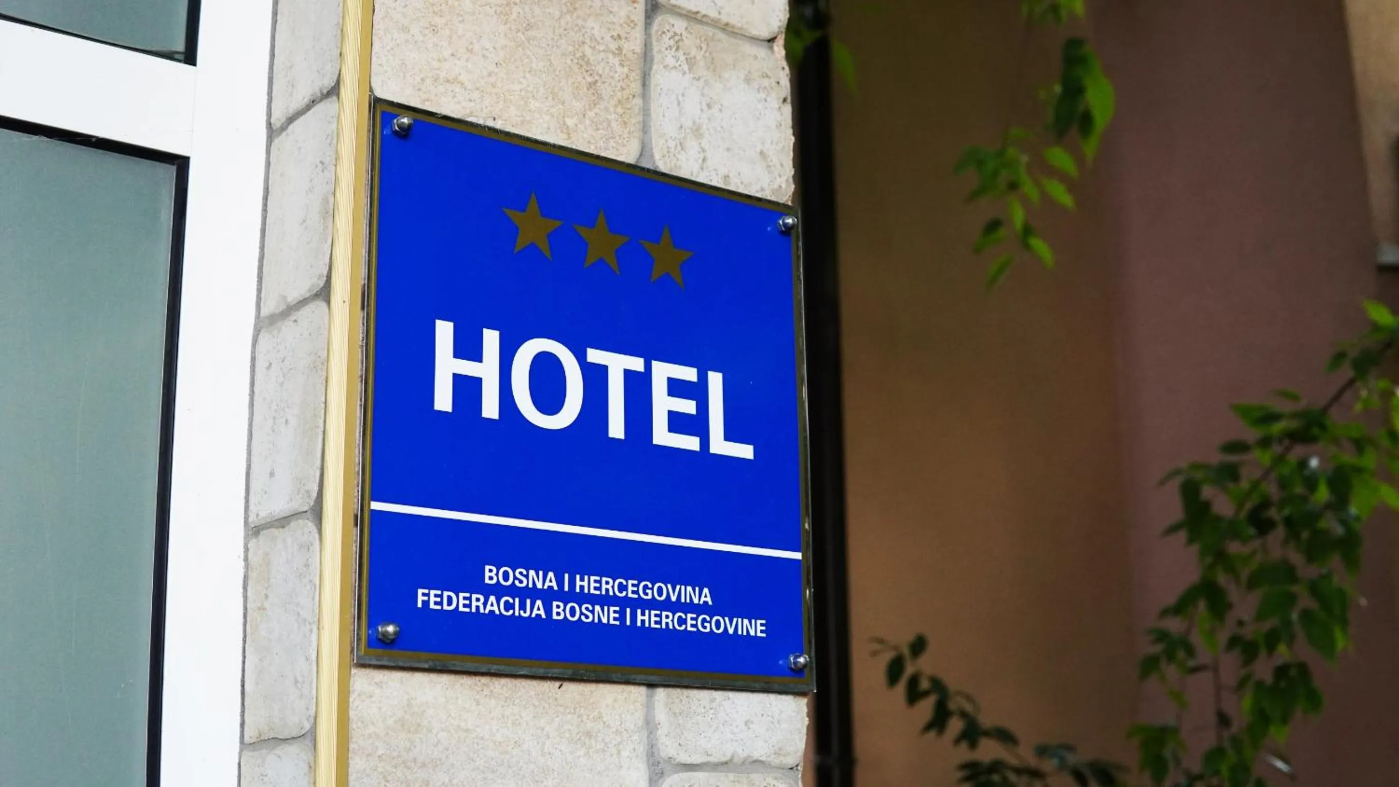 Logo/Certificate/Sign in Hotel Vila Ivanković
