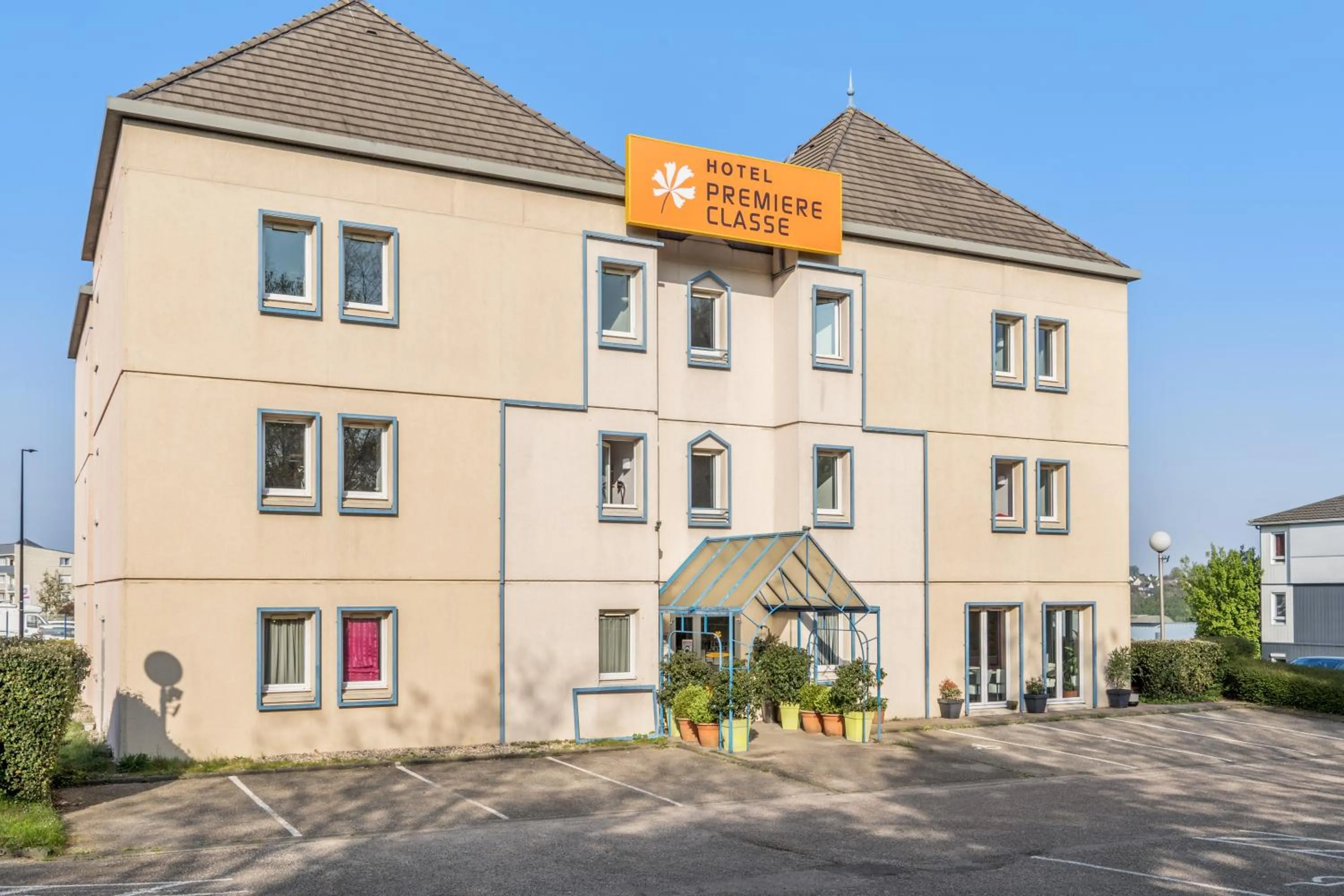 Property building in Premiere Classe Rouen Nord - Barentin