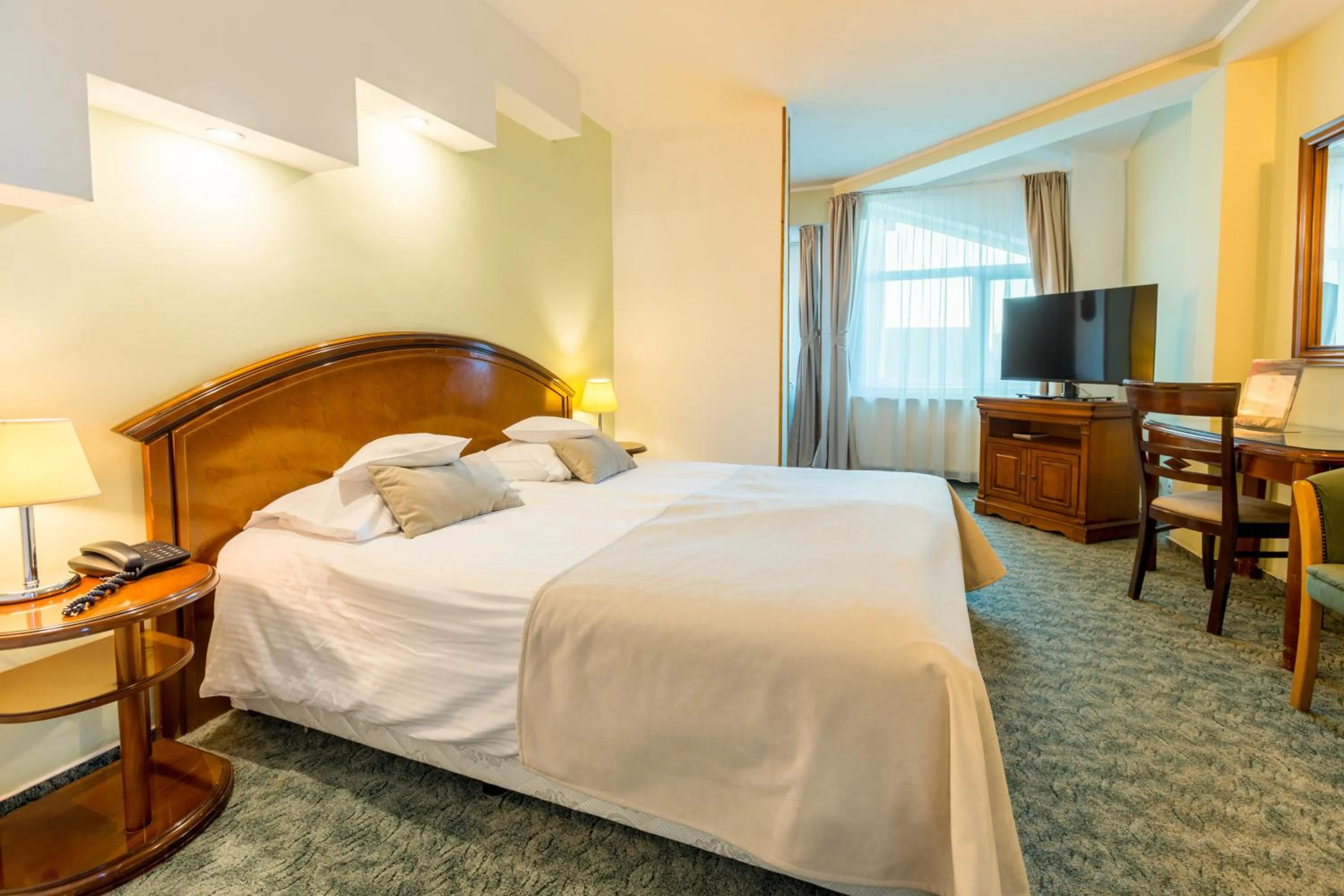 Photo of the whole room, Bed in Hotel Ambient