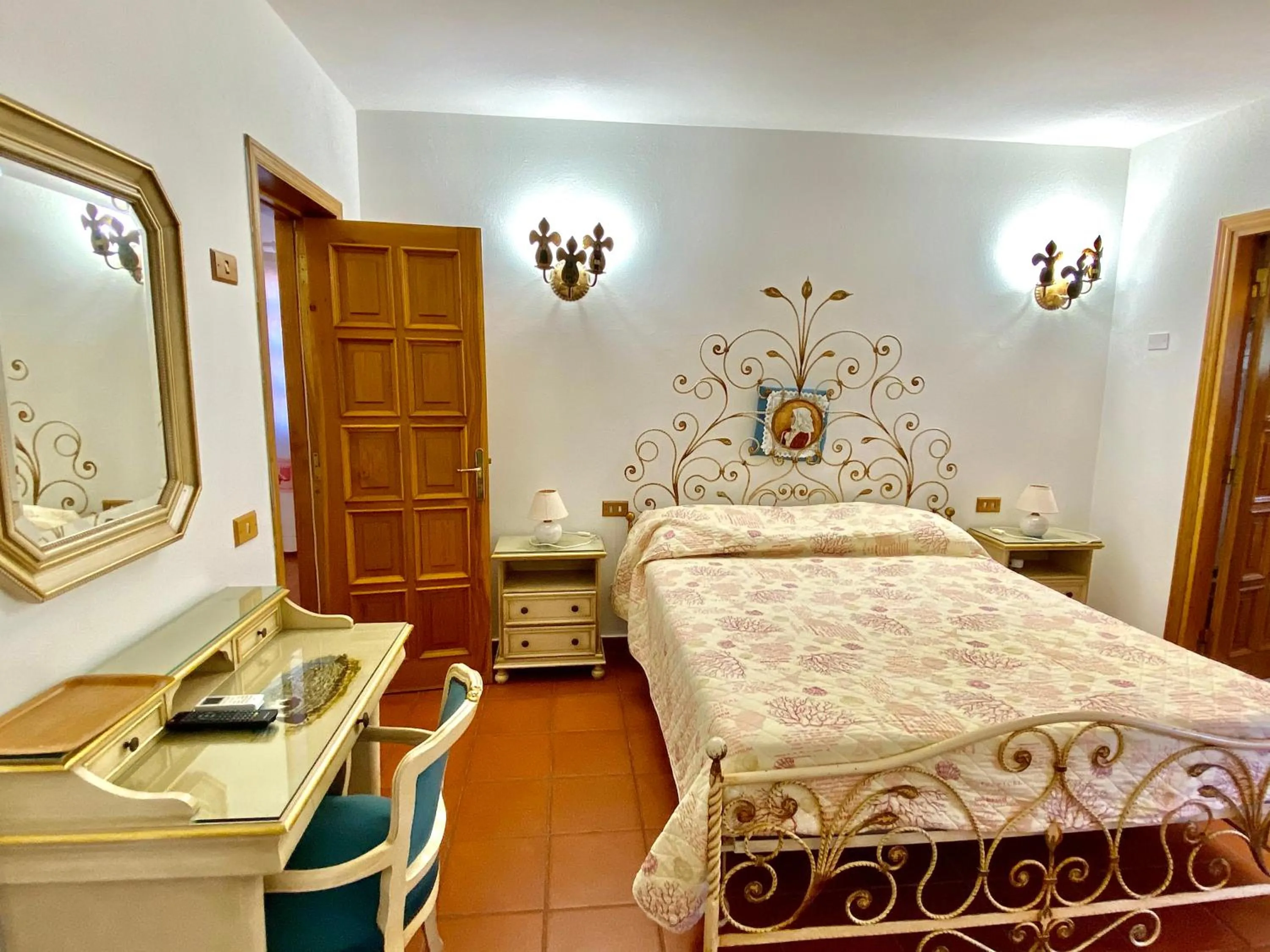 Bed in Hotel Grazia Deledda