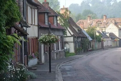 Facade/entrance in L'Escapade de Marijac