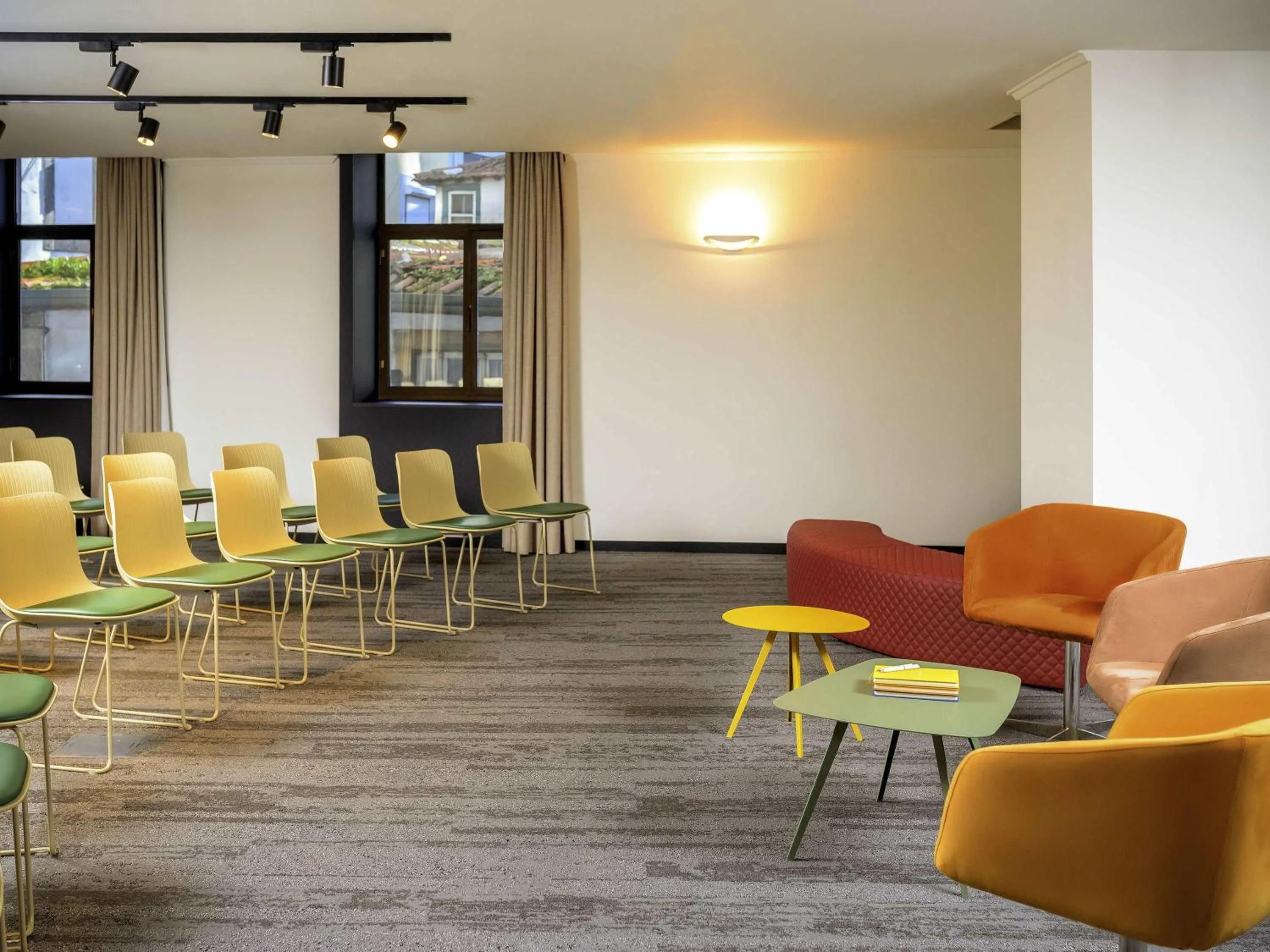 Meeting/conference room in Mercure Porto Centro Santa Catarina