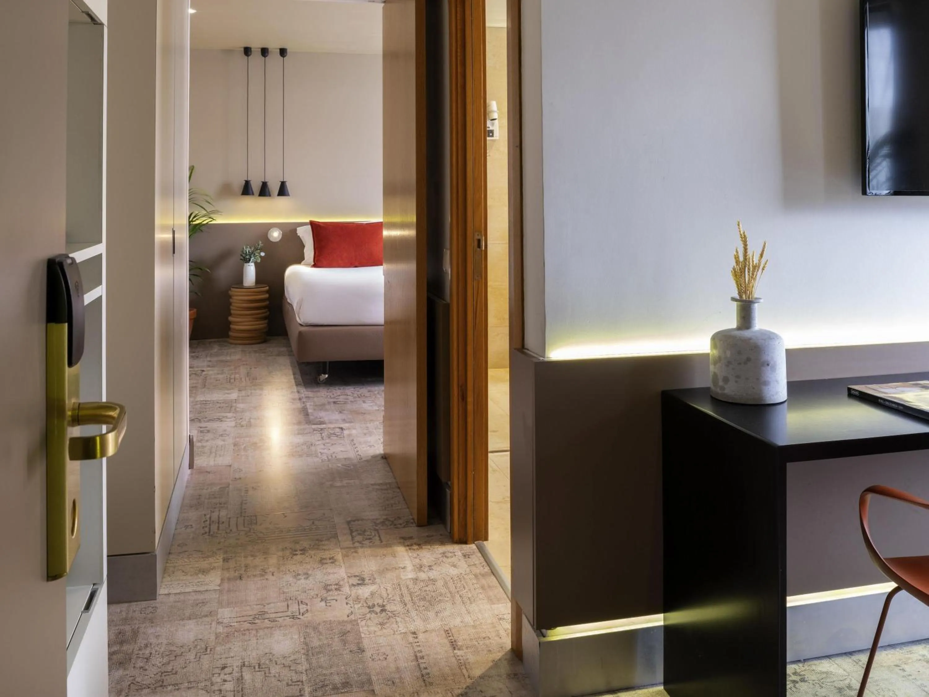 Bedroom, Bed in Mercure Porto Centro Santa Catarina