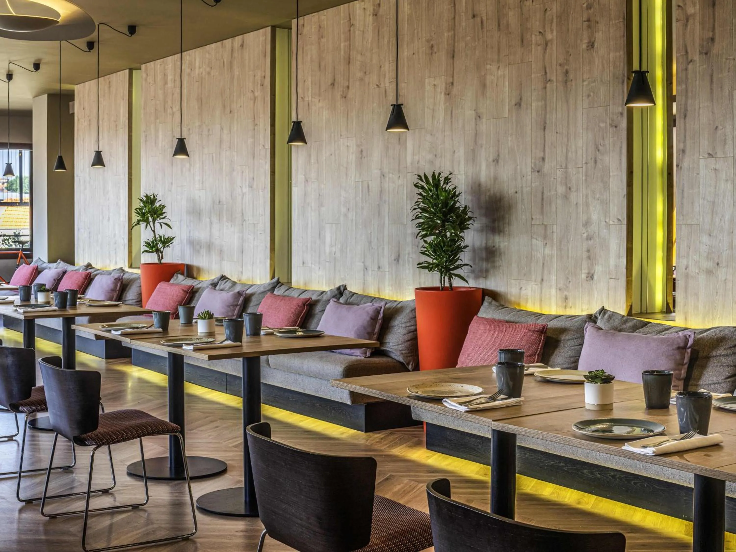 Restaurant/places to eat in Mercure Porto Centro Santa Catarina