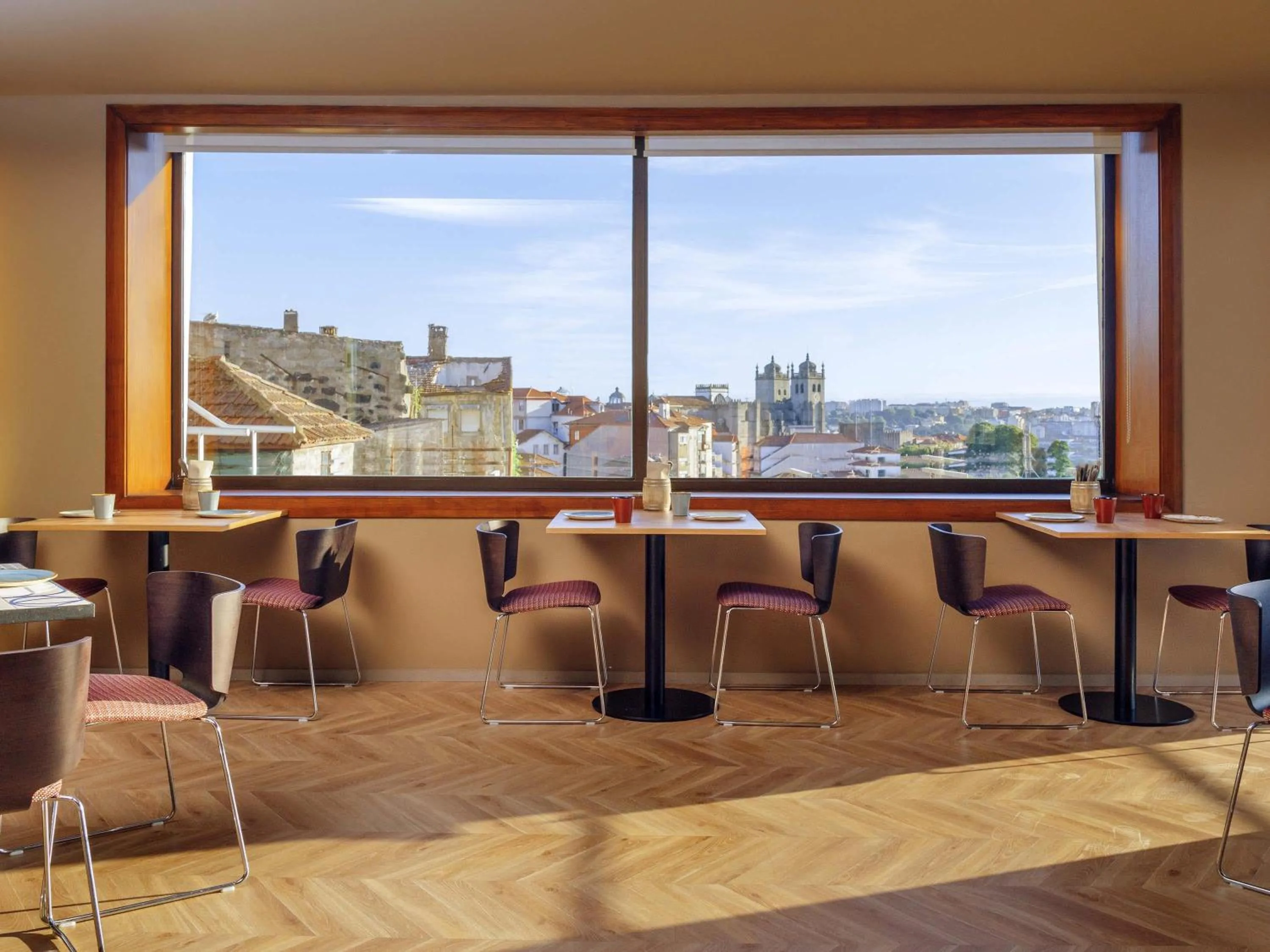 Restaurant/places to eat in Mercure Porto Centro Santa Catarina