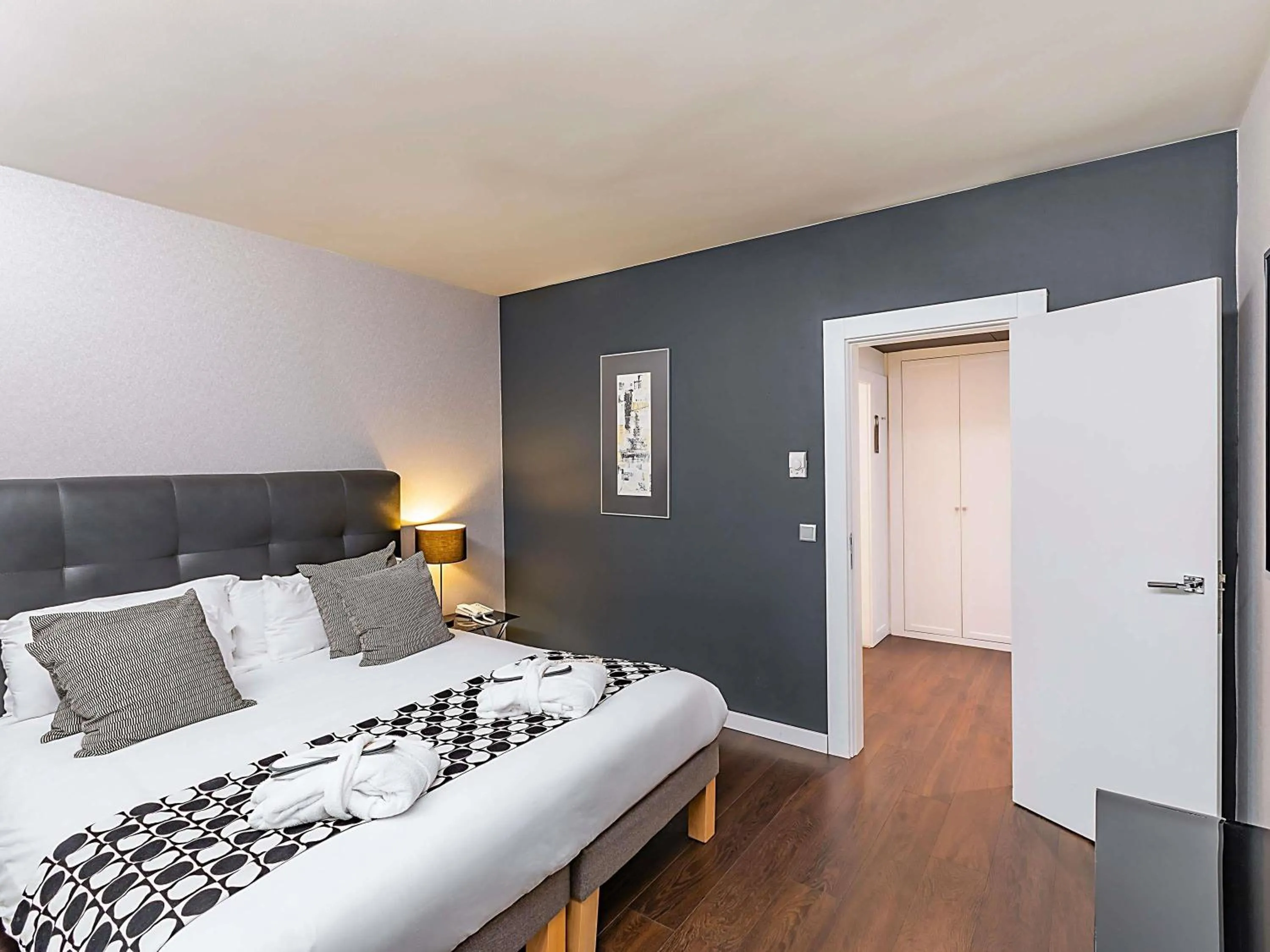 Bedroom, Bed in Hotel Mercure Lisboa