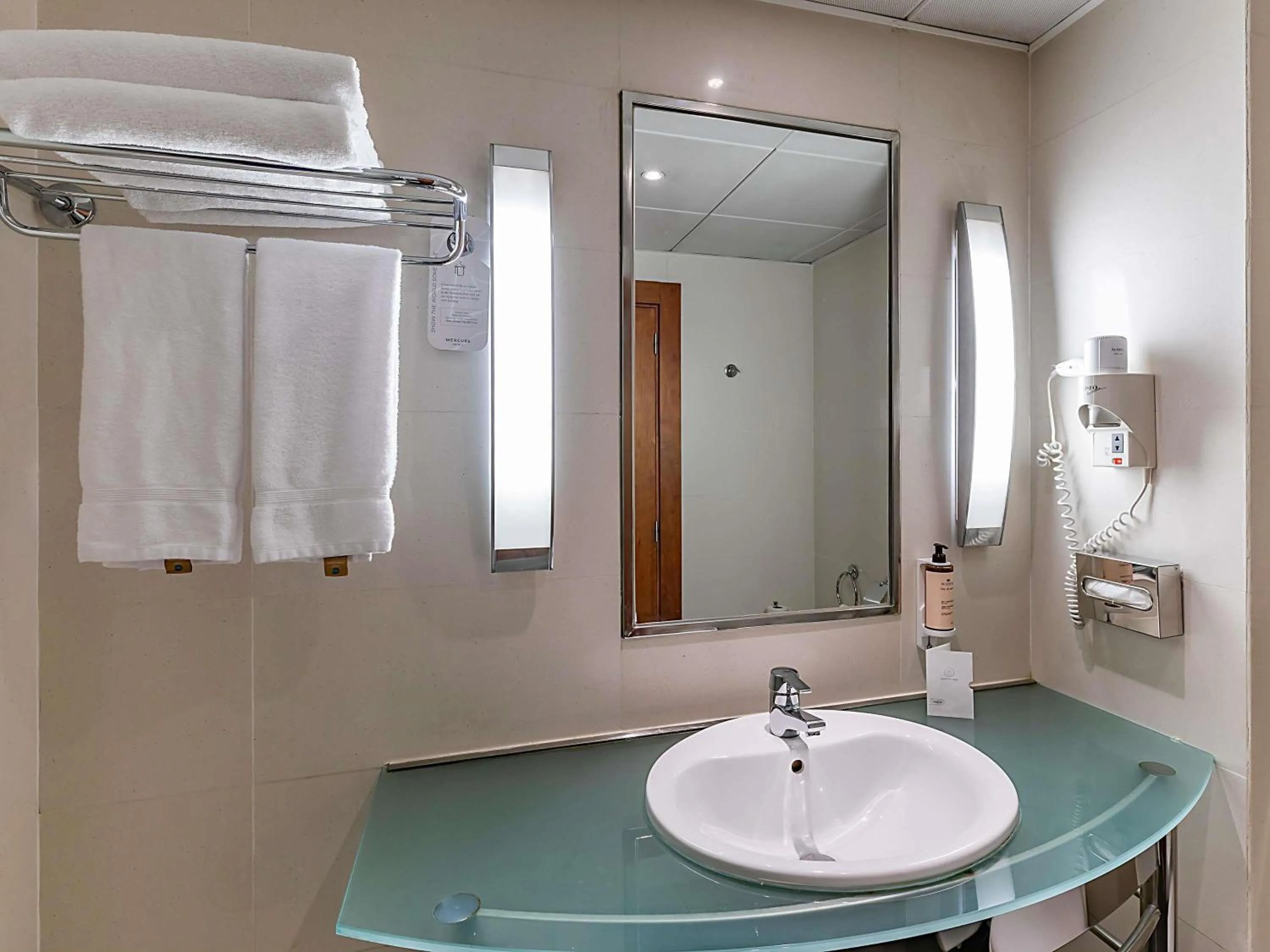 Bedroom in Hotel Mercure Lisboa